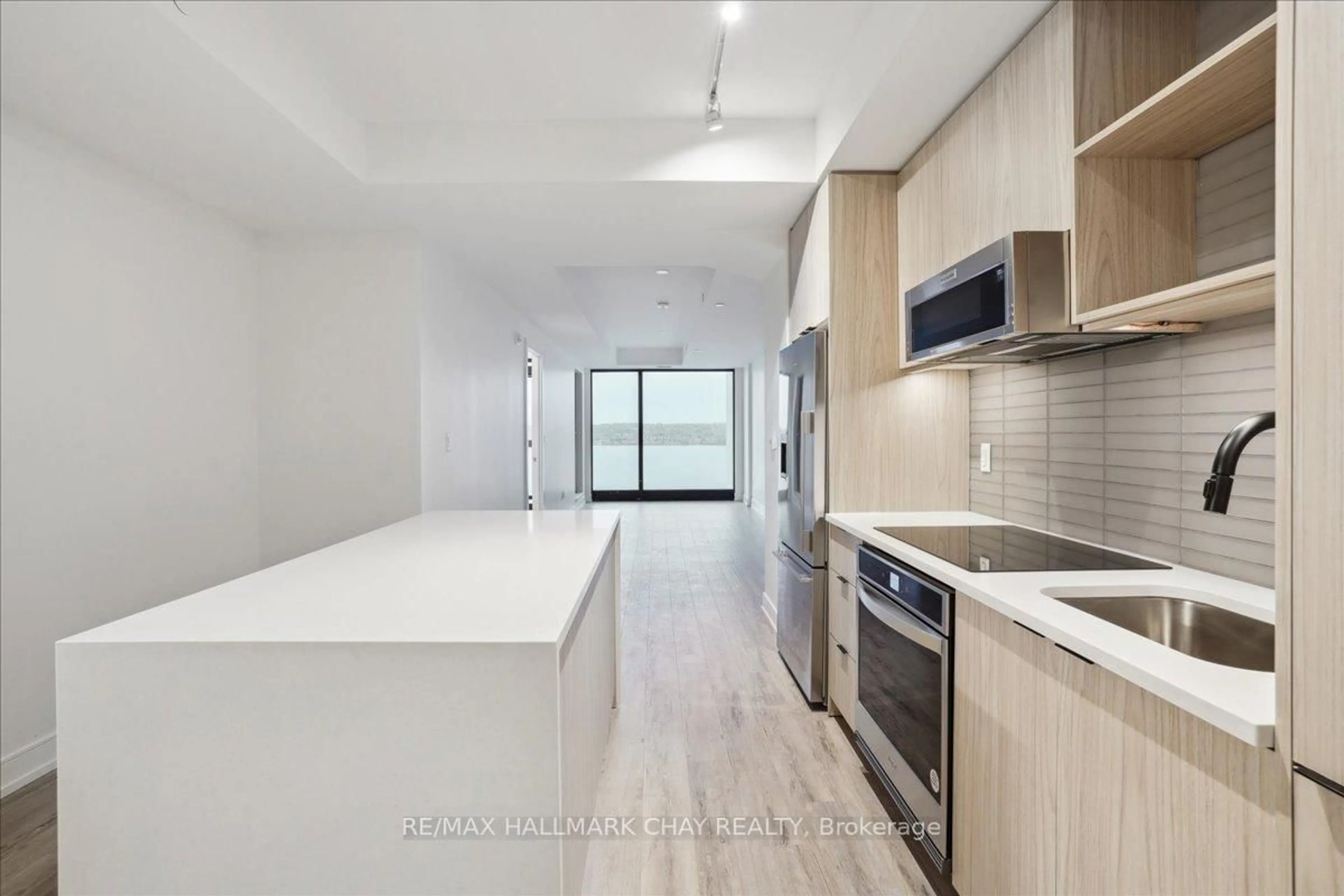 Unknown for 185 Dunlop St #803, Barrie Ontario L4M 0M7