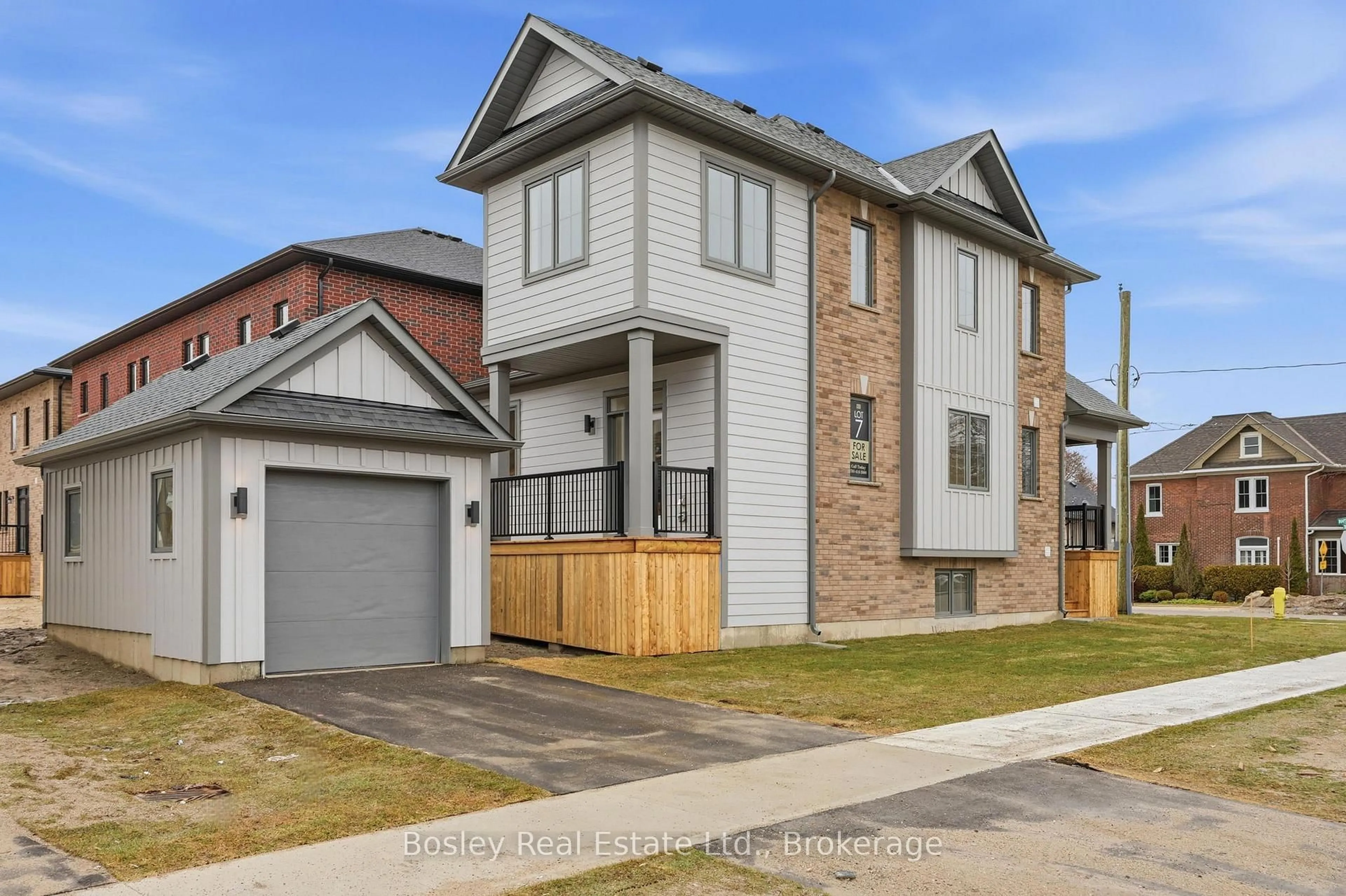 Home with brick exterior material, street for 125 Sixth St, Collingwood Ontario L9Y 5V1