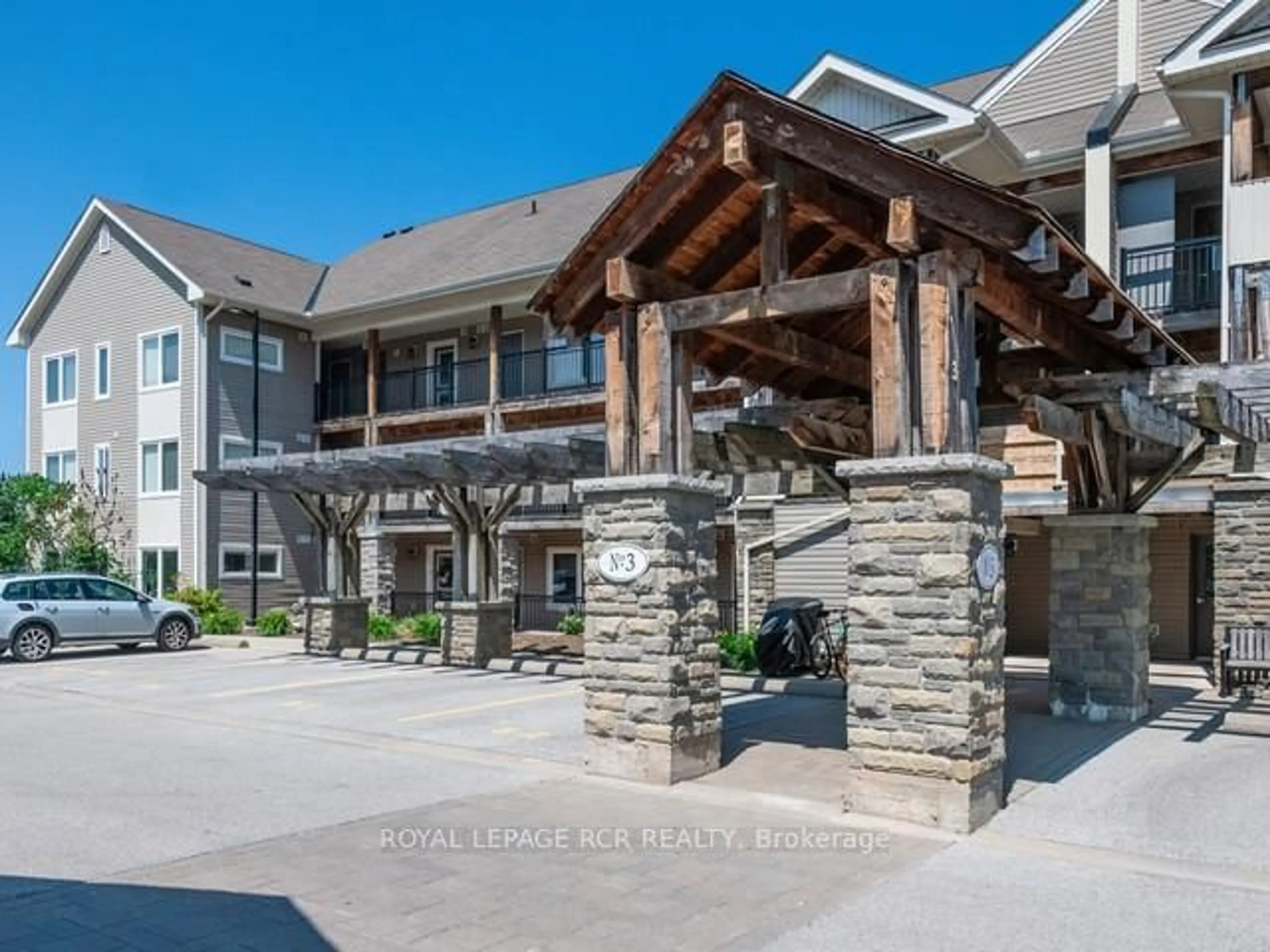 Unknown for 3 Brandy Lane Dr #302, Collingwood Ontario L9Y 0X4