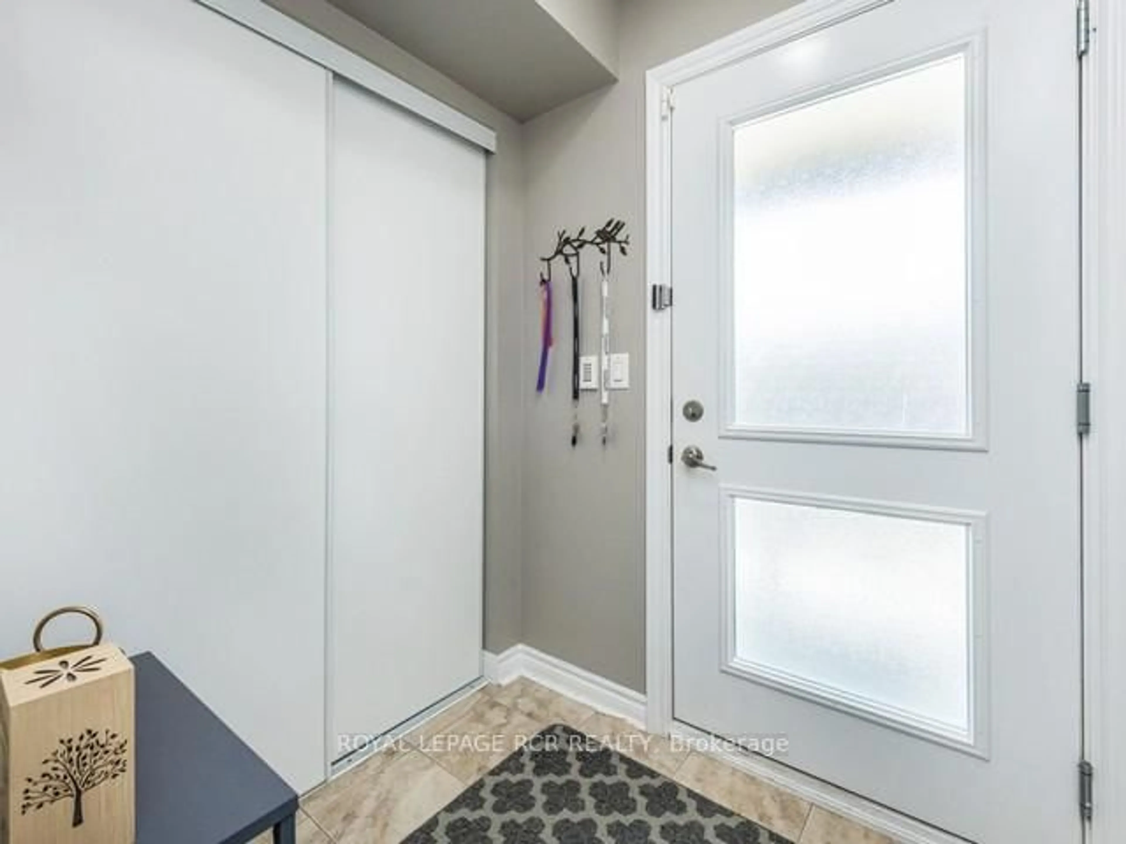 Indoor entryway for 3 Brandy Lane Dr #302, Collingwood Ontario L9Y 0X4