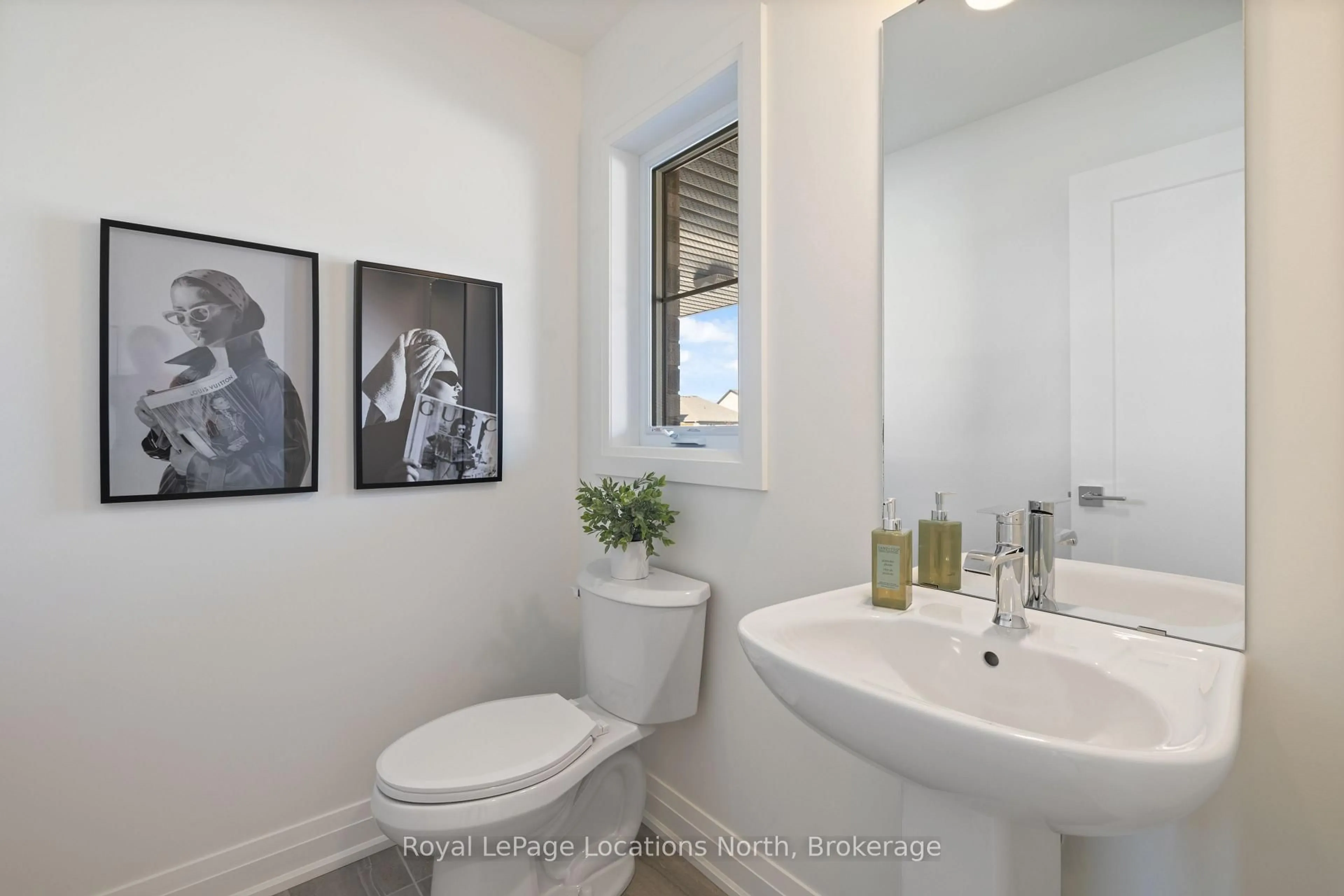 Contemporary bathroom, ceramic/tile floor for 28 Swain Cres, Collingwood Ontario L9Y 2L3