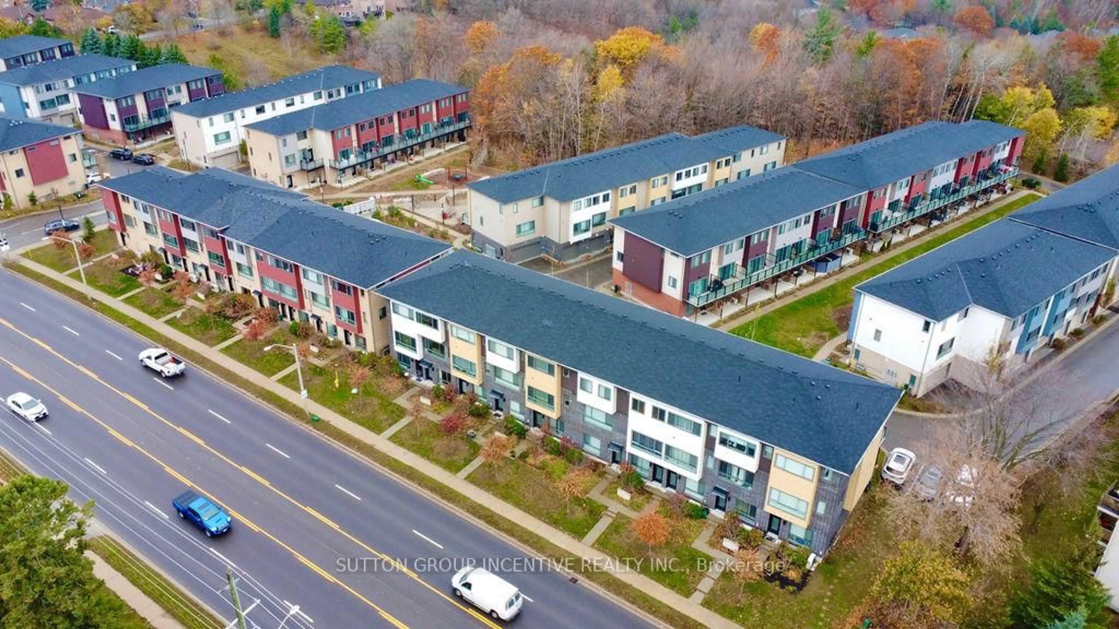 A pic from outside/outdoor area/front of a property/back of a property/a pic from drone, city buildings view from balcony for 369 Essa Rd #41, Barrie Ontario L4N 9C8