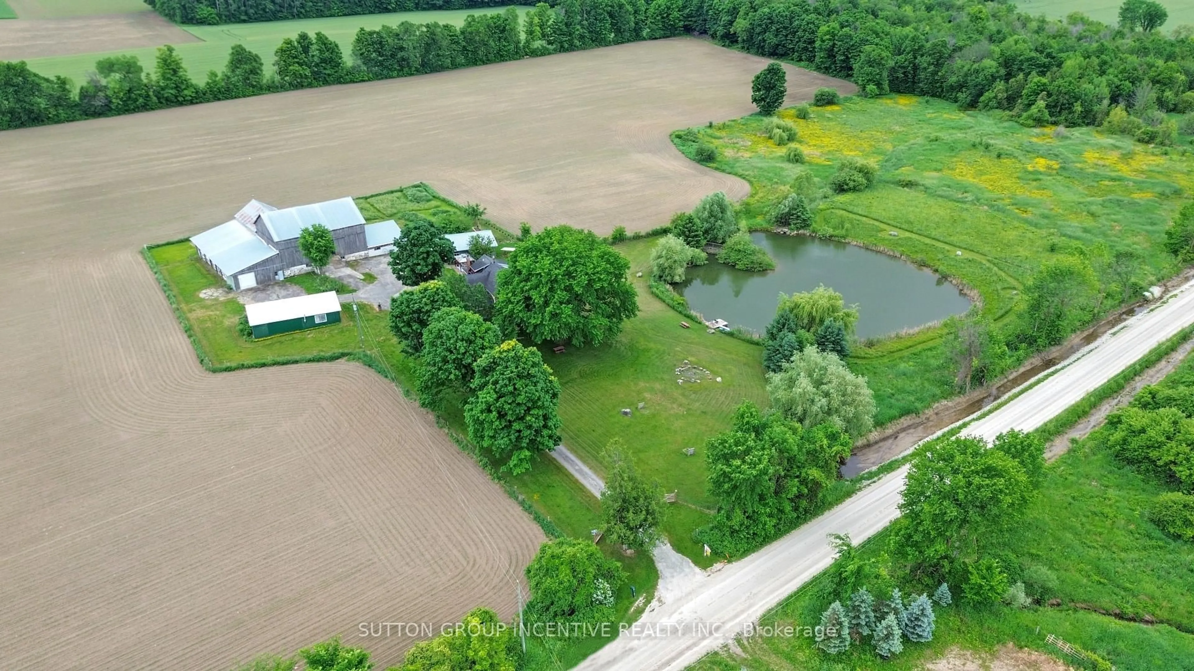 A pic from outside/outdoor area/front of a property/back of a property/a pic from drone, water/lake/river/ocean view for 6511 21/22 Nottawasaga Sdrd, Clearview Ontario L0M 1S0