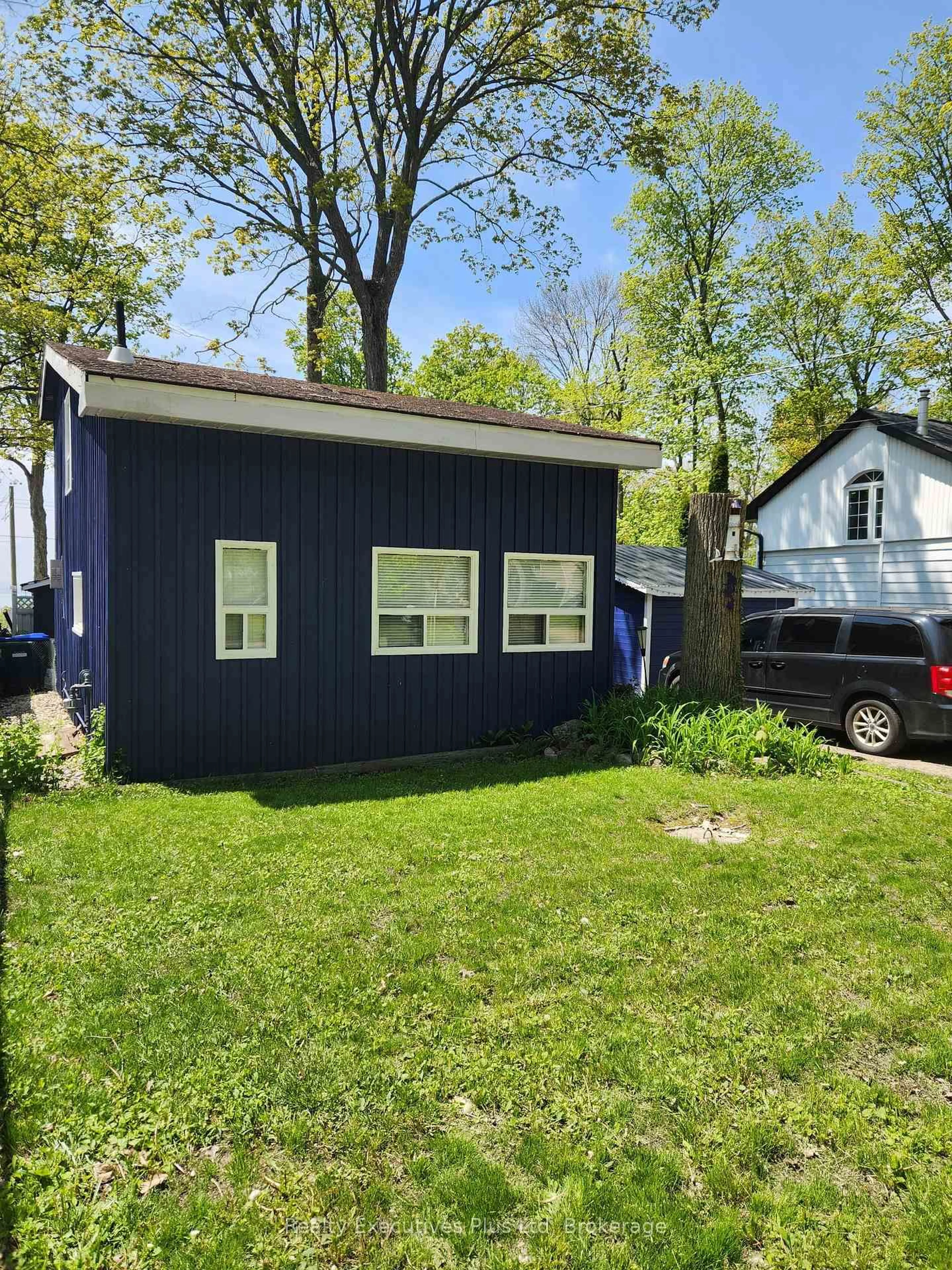 Shed for 48 Tiny Beaches Rd, Tiny Ontario L0L 2J0