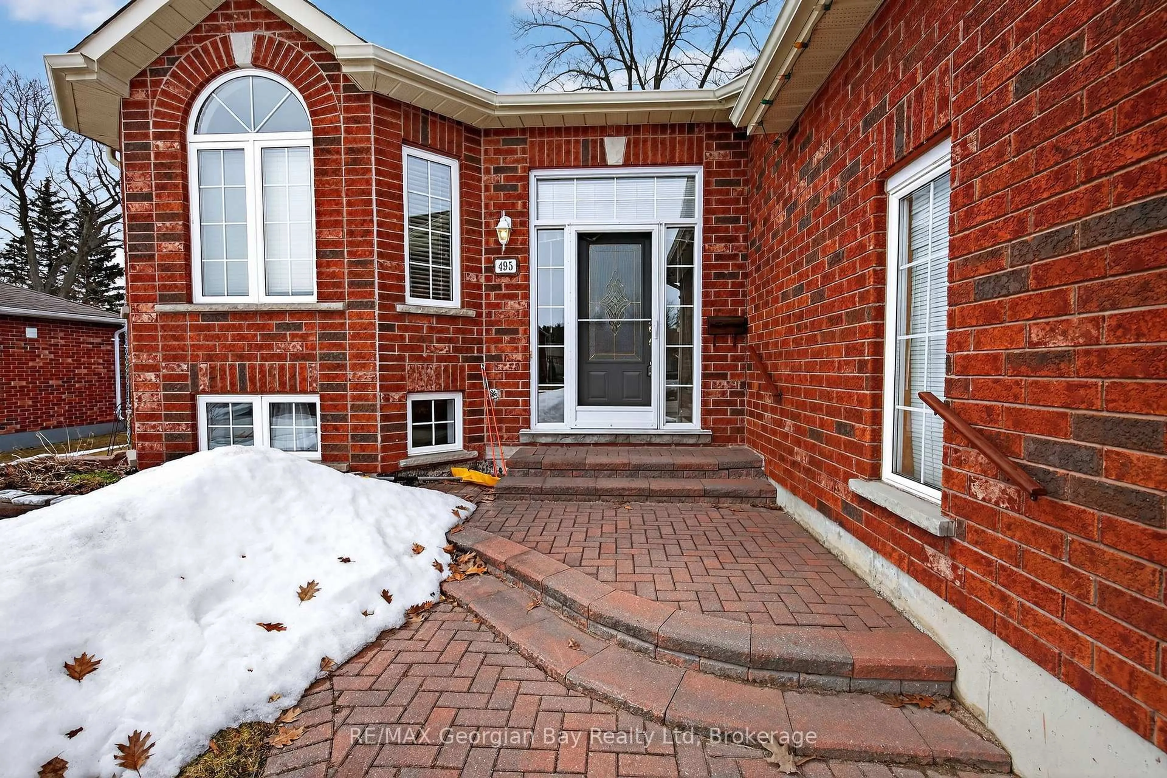Home with brick exterior material, street for 495 Shewfelt Cres, Midland Ontario L4R 5N8