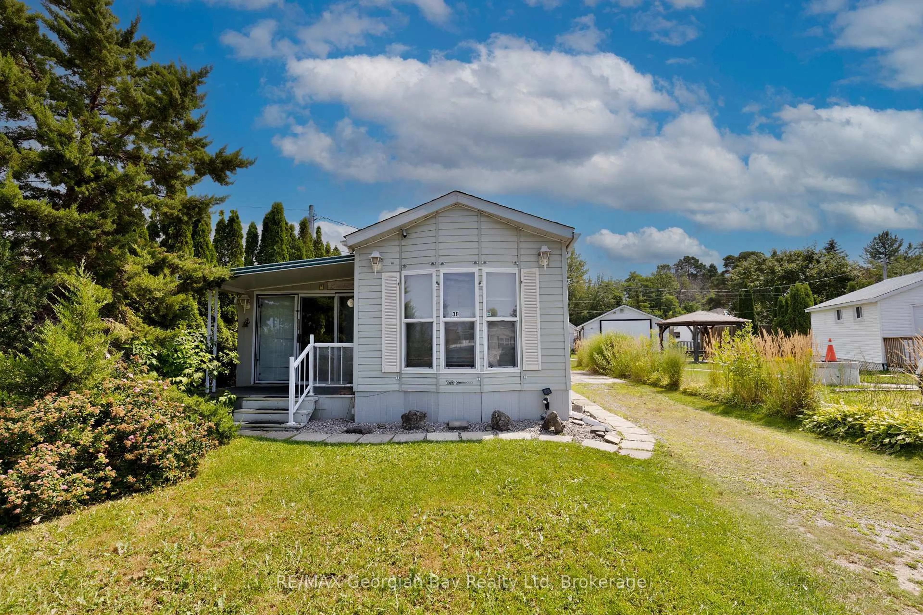 Home with vinyl exterior material, water/lake/river/ocean view for 10 WINFIELD Dr #30, Tay Ontario L0K 2A0