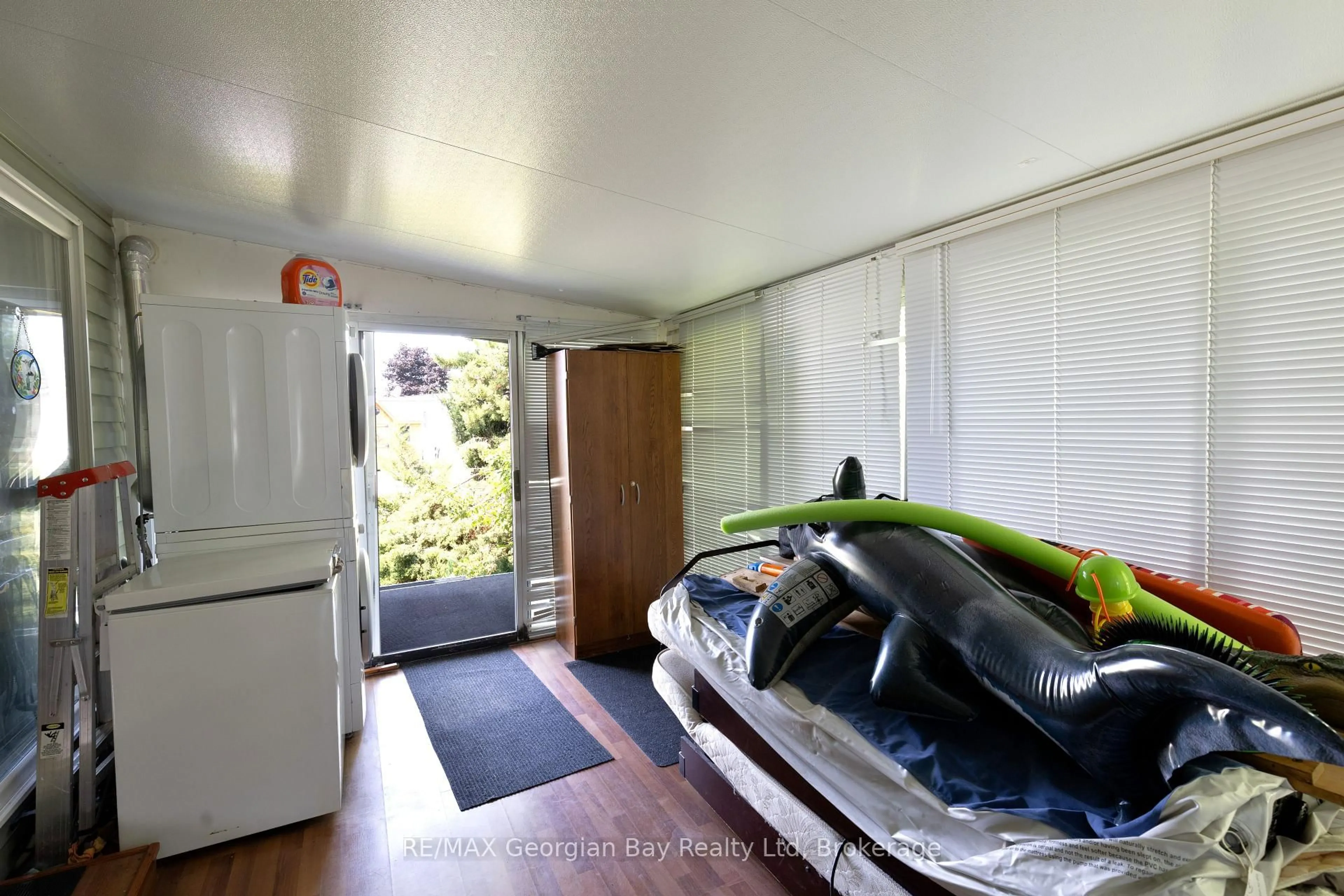 Indoor garage for 10 WINFIELD Dr #30, Tay Ontario L0K 2A0