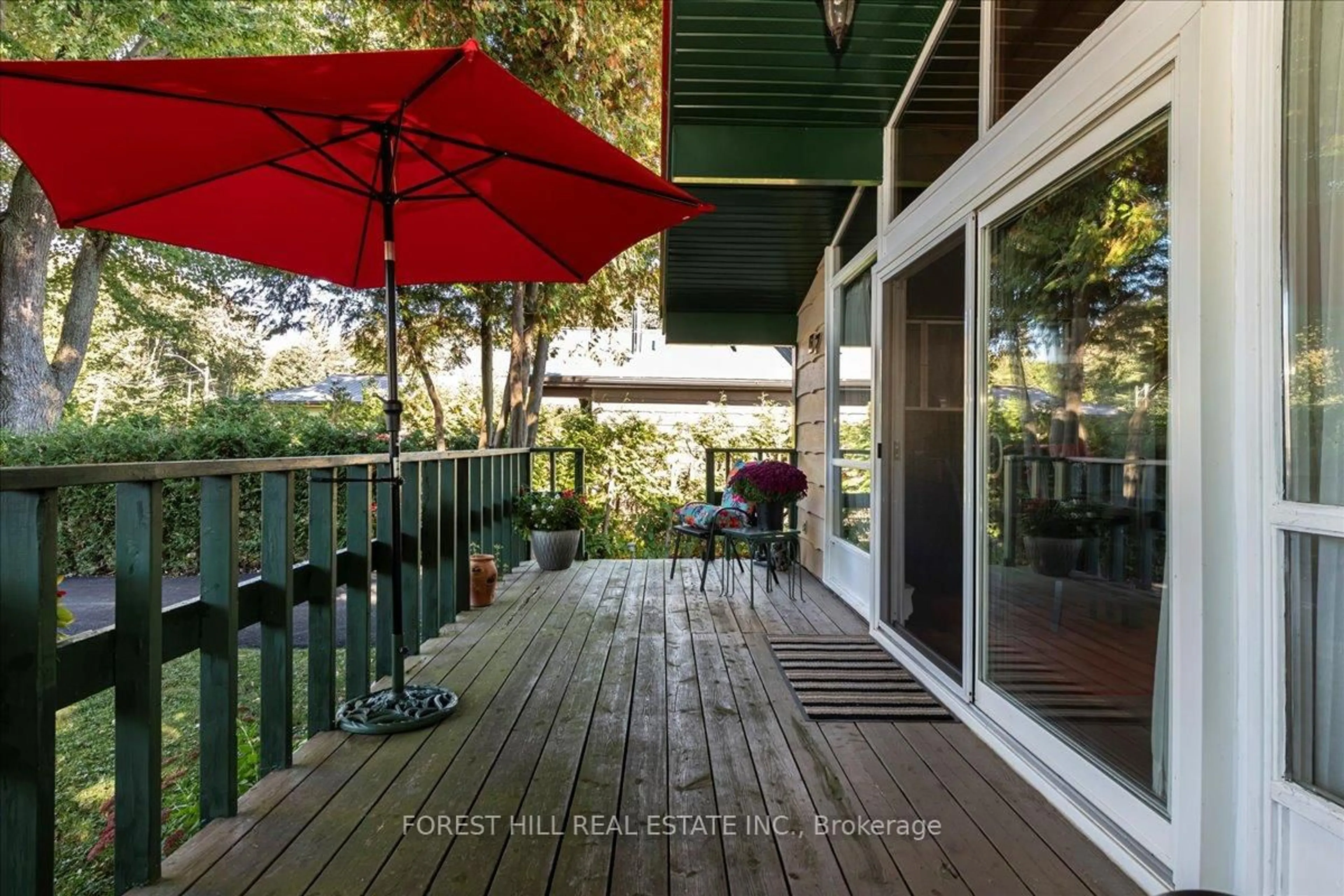 Patio, water/lake/river/ocean view for 67 Lake Ave, Ramara Ontario L0K 1B0