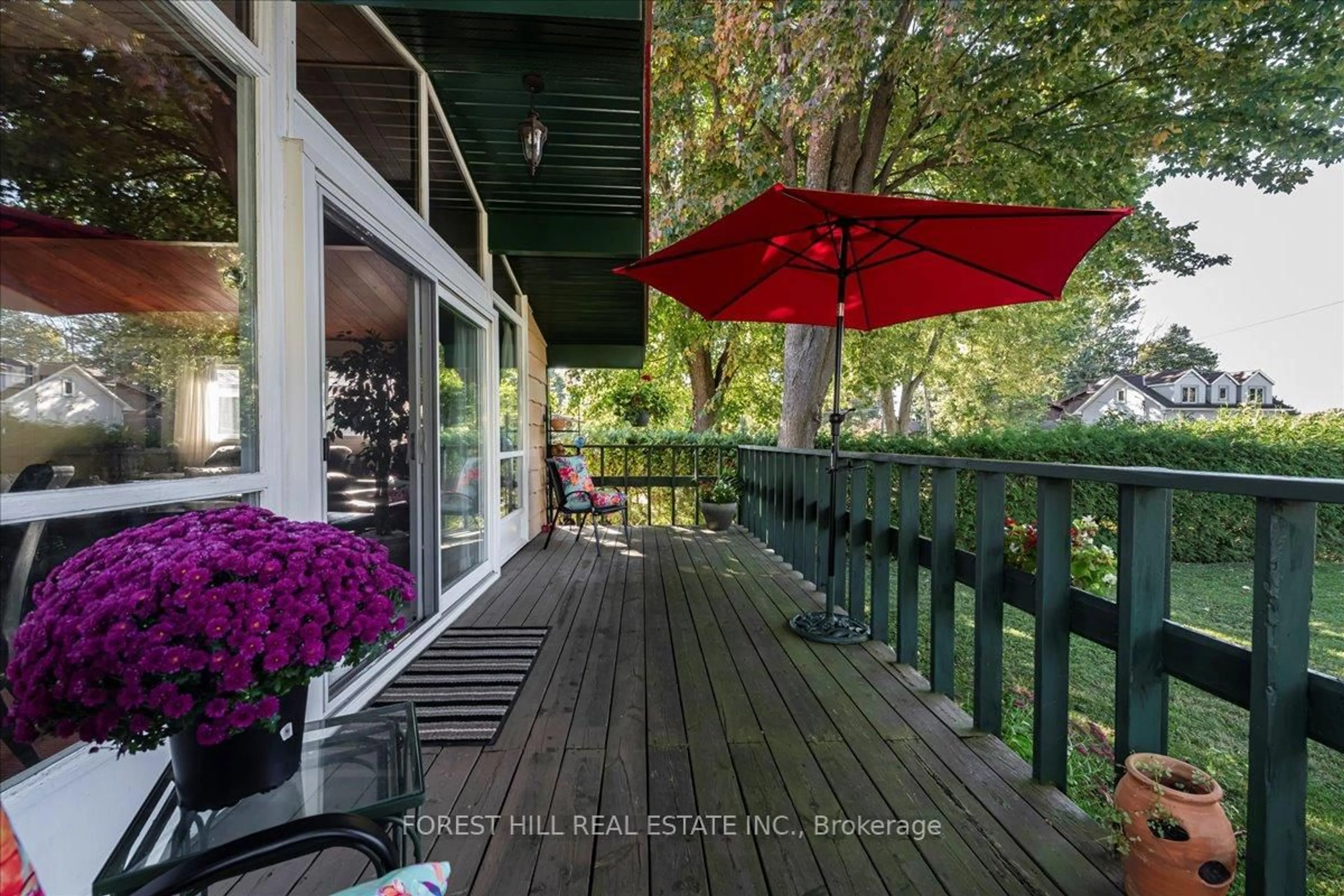 Patio, water/lake/river/ocean view for 67 Lake Ave, Ramara Ontario L0K 1B0