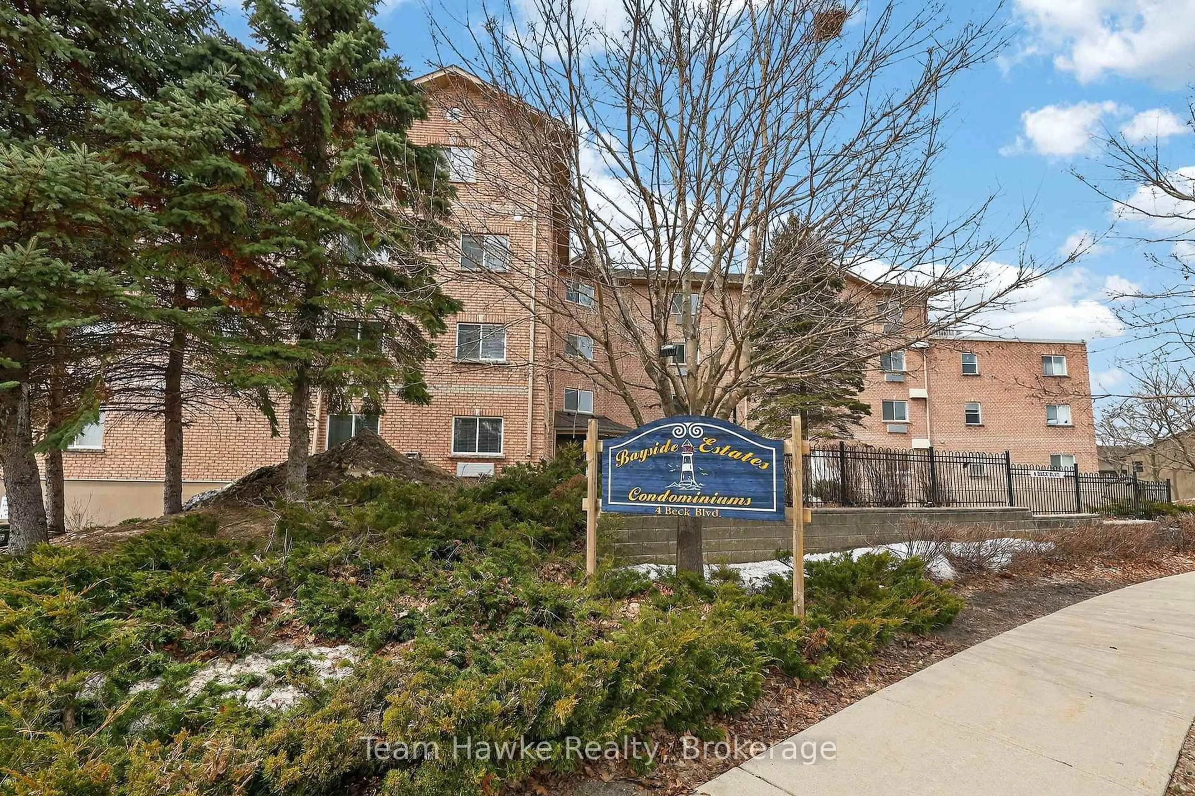 Unknown for 4 Beck Blvd #PH4, Penetanguishene Ontario L9M 2H3