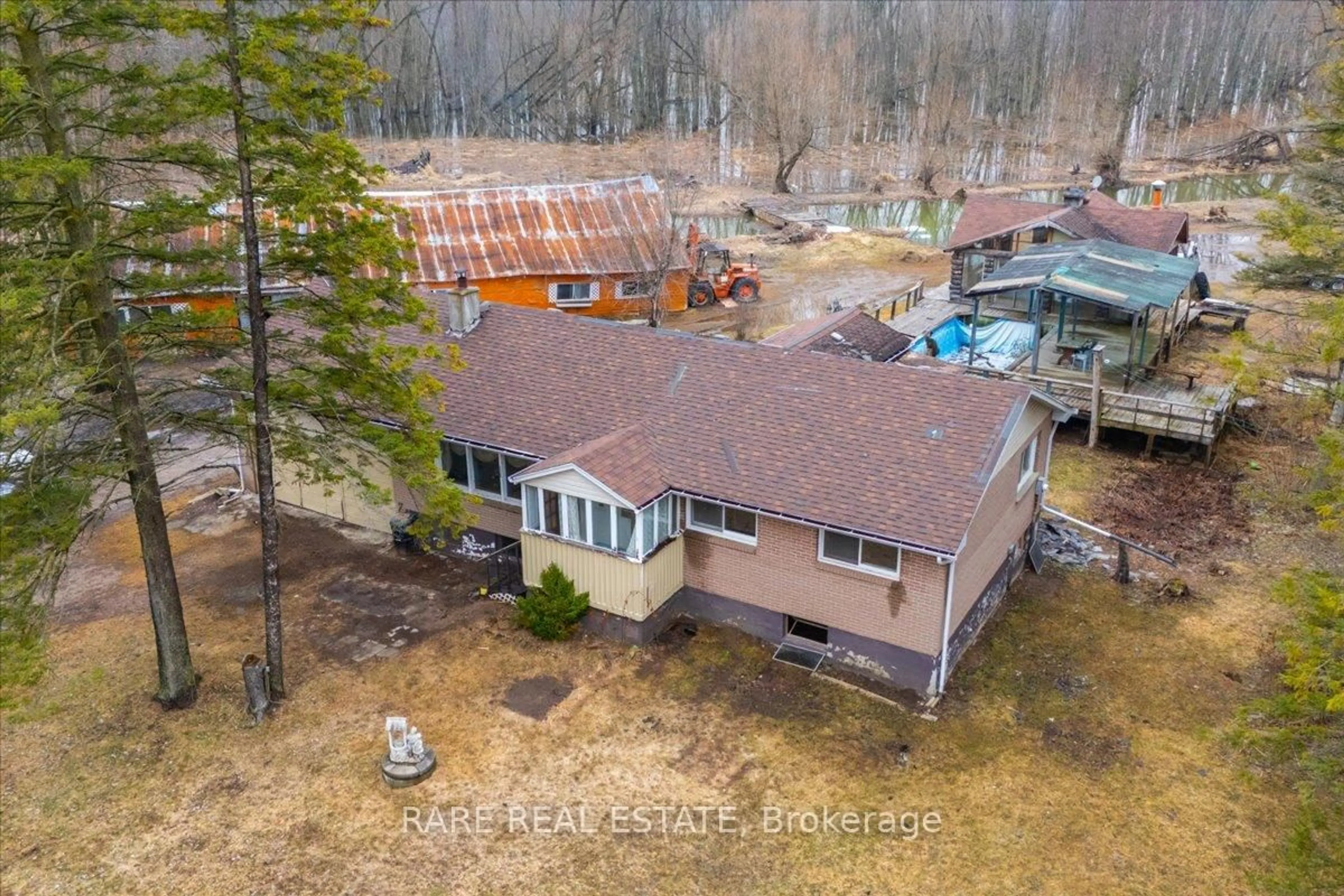 A pic from outside/outdoor area/front of a property/back of a property/a pic from drone, water/lake/river/ocean view for 4238 Concession 2 Concession, Clearview Ontario L0M 1N0