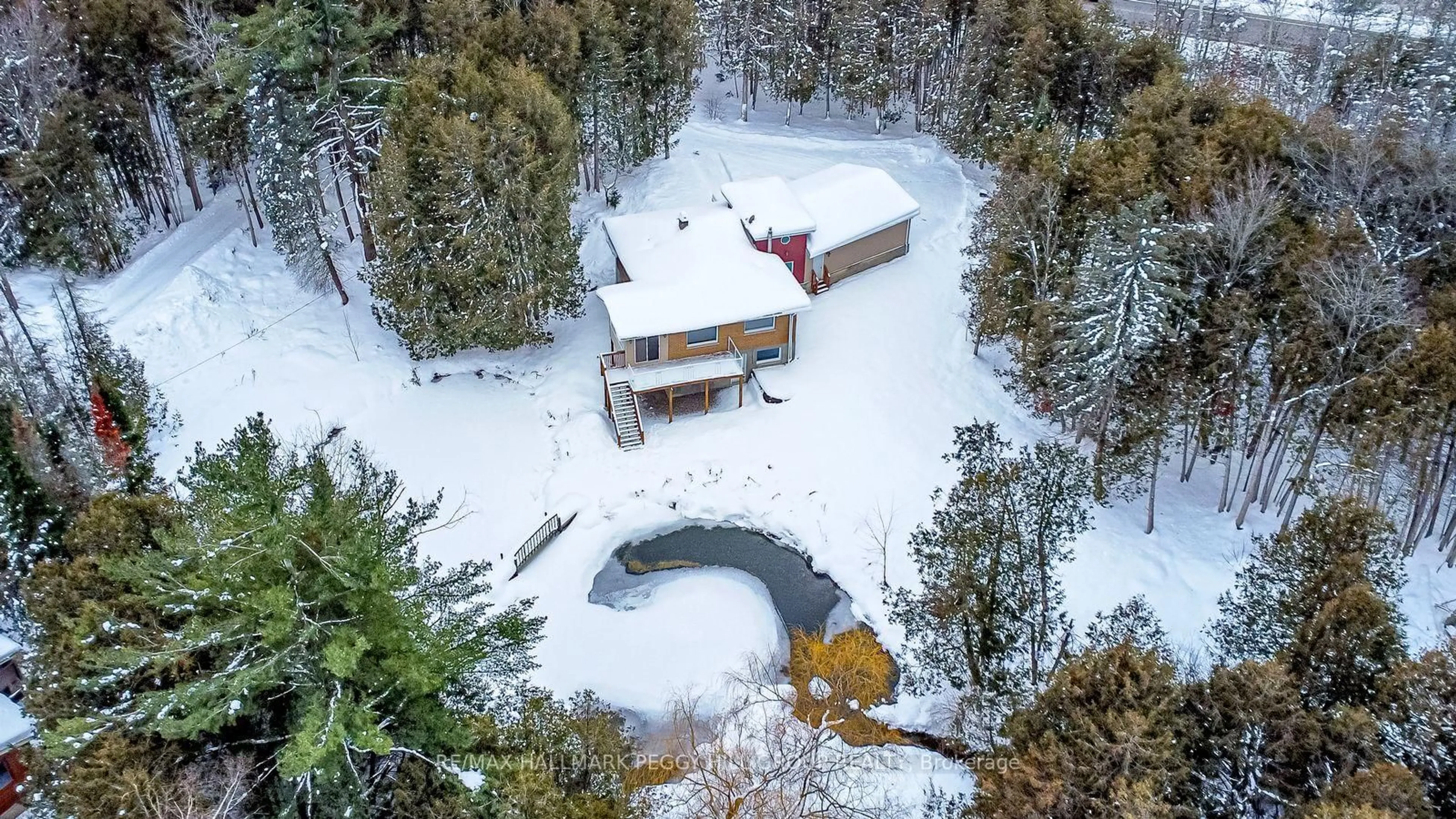 A pic from outside/outdoor area/front of a property/back of a property/a pic from drone, unknown for 537 Huronia Rd, Barrie Ontario L4N 8X3