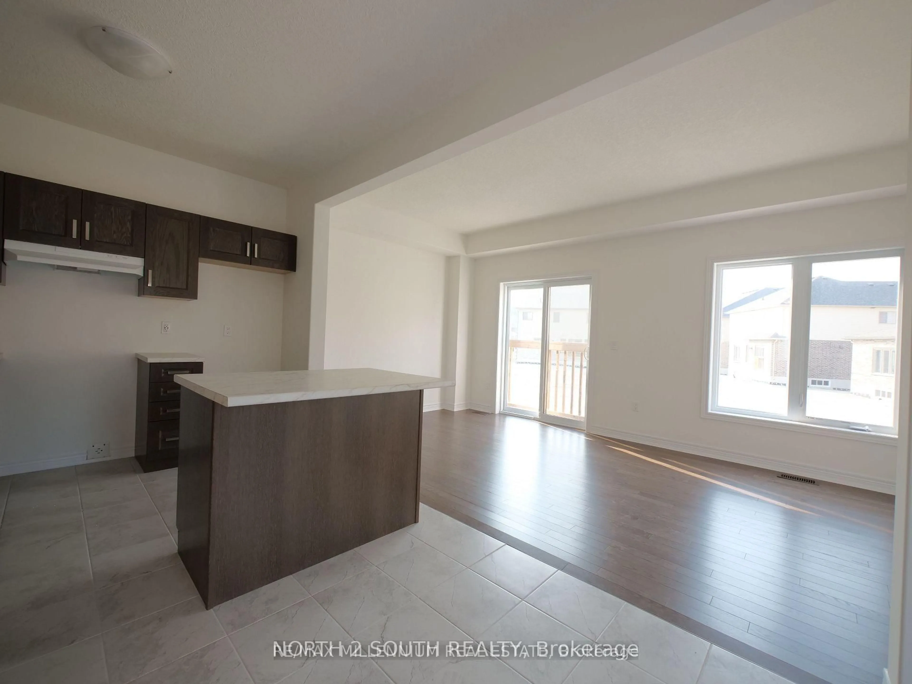 A pic of a room for 4 Shipley Ave, Collingwood Ontario L9Y 5M6