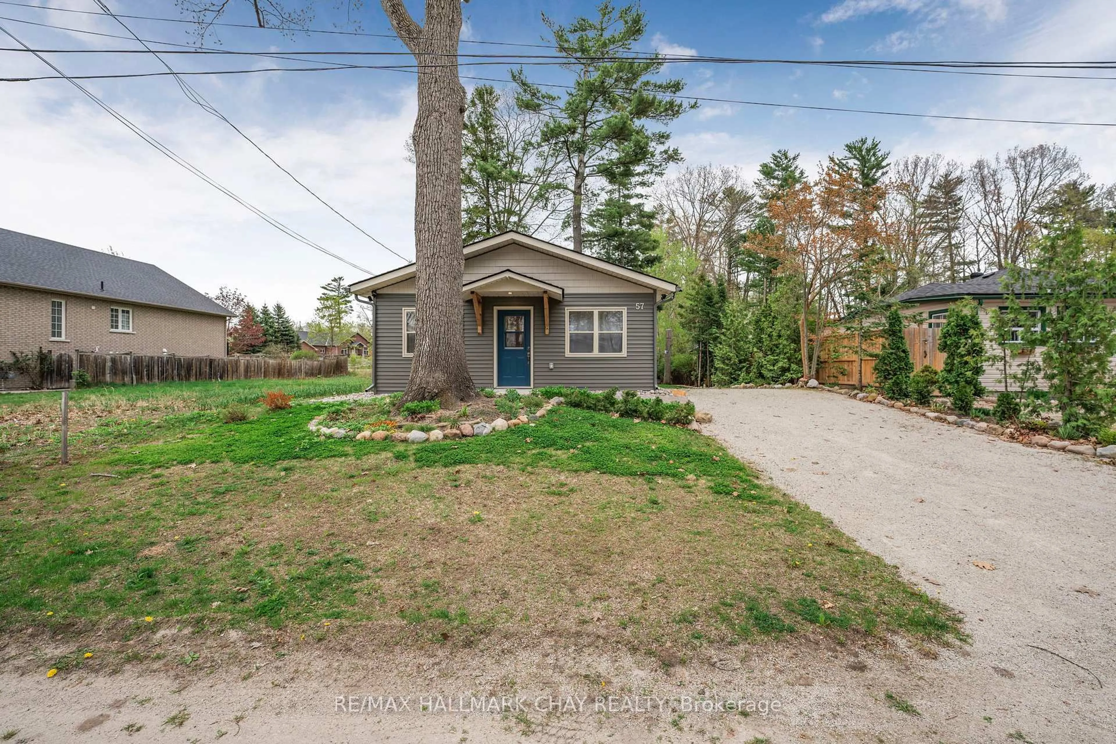 Shed for 57 Laidlaw St, Wasaga Beach Ontario L9Z 2L2