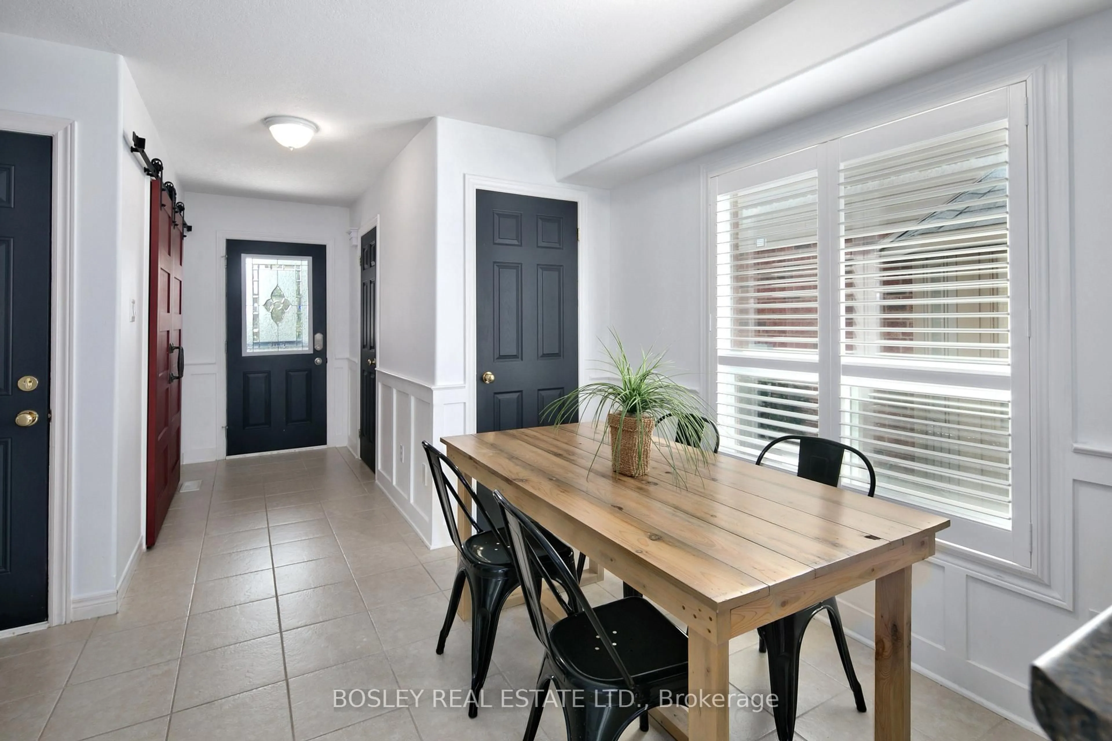 Dining room, unknown for 52 Barr St, Collingwood Ontario L9Y 0E6