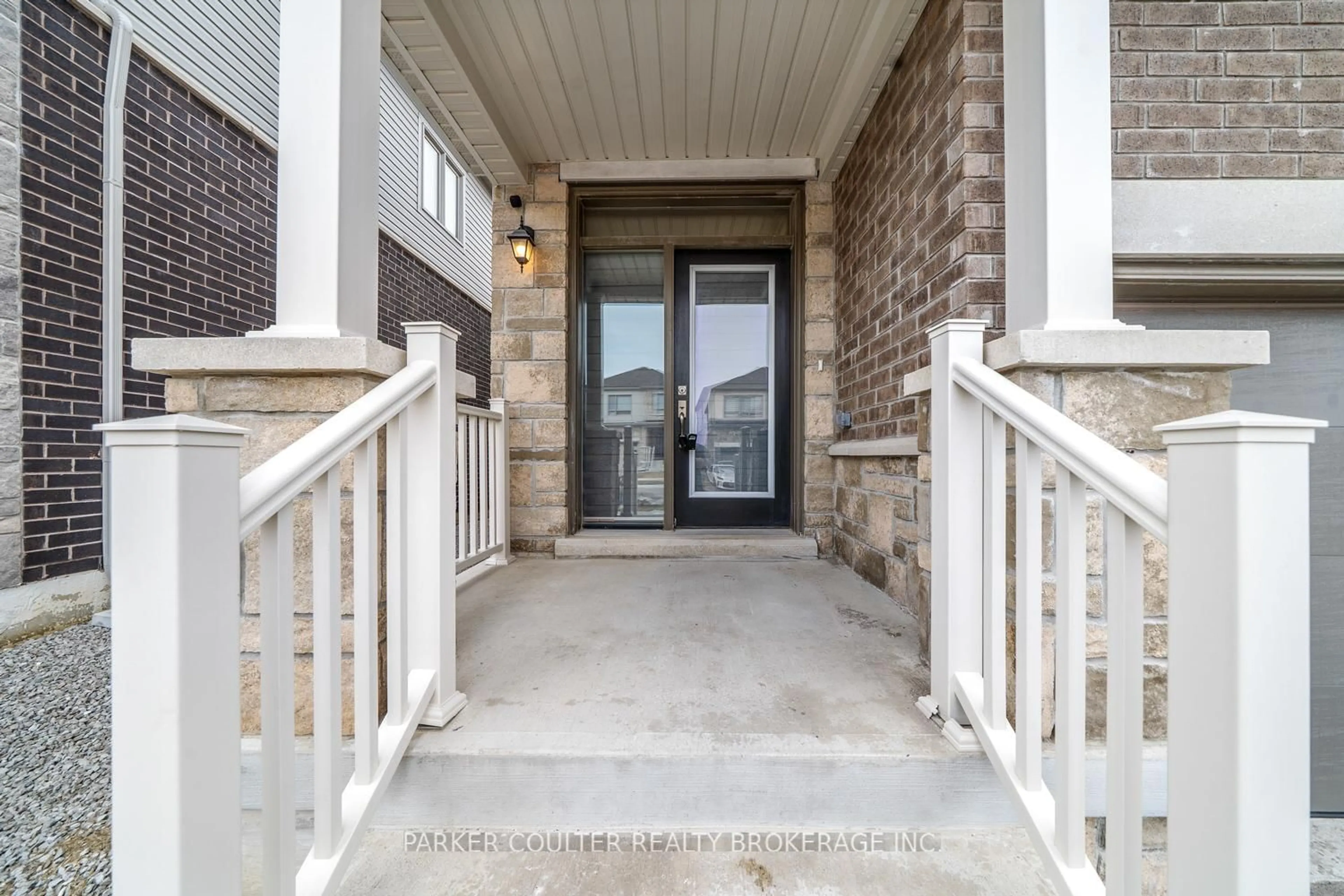 Indoor entryway for 110 Shepherd Dr, Barrie Ontario L9J 0P5