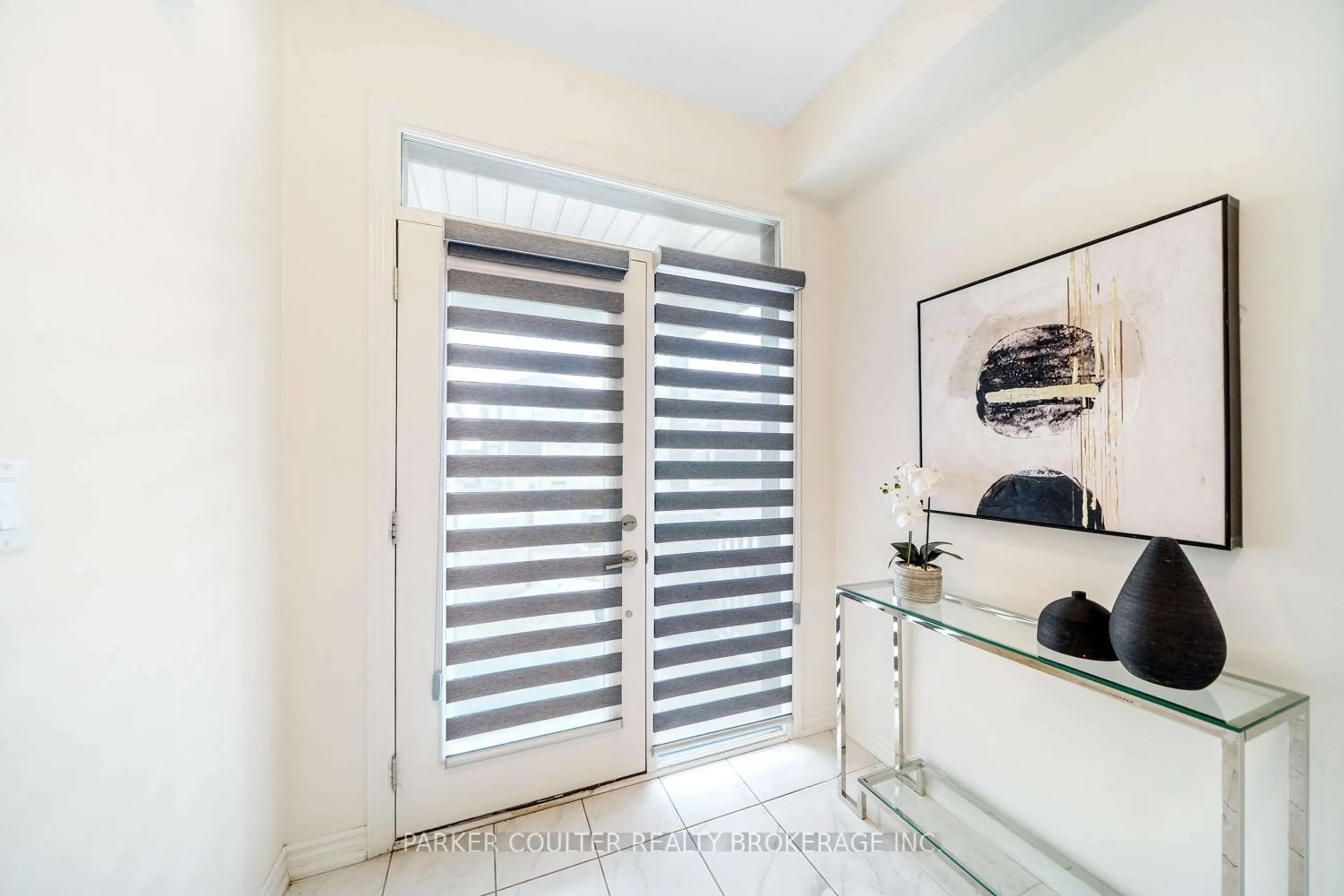 Indoor entryway for 110 Shepherd Dr, Barrie Ontario L9J 0P5