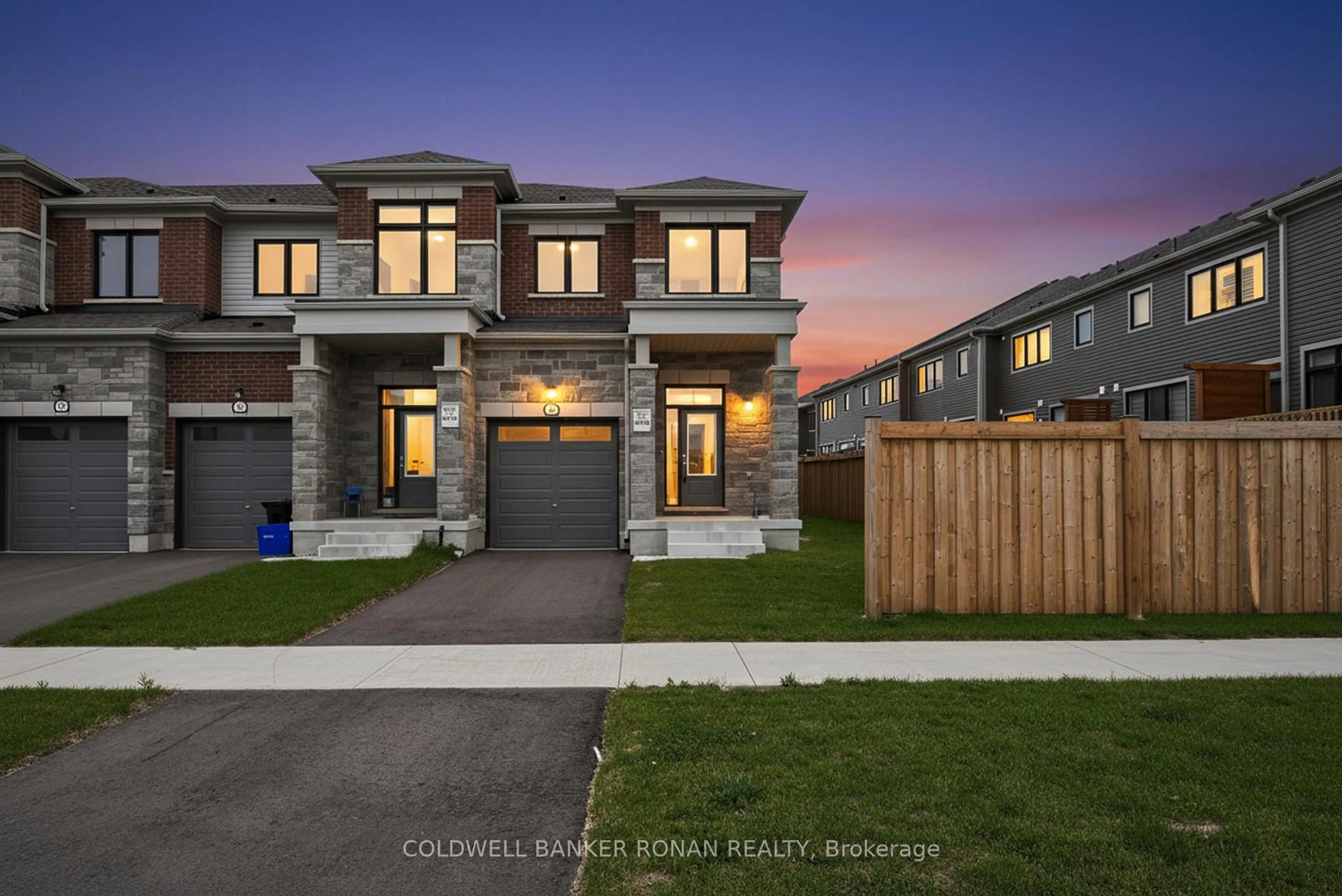 Home with brick exterior material, street for 29 Milady Cres, Barrie Ontario L9J 0X3