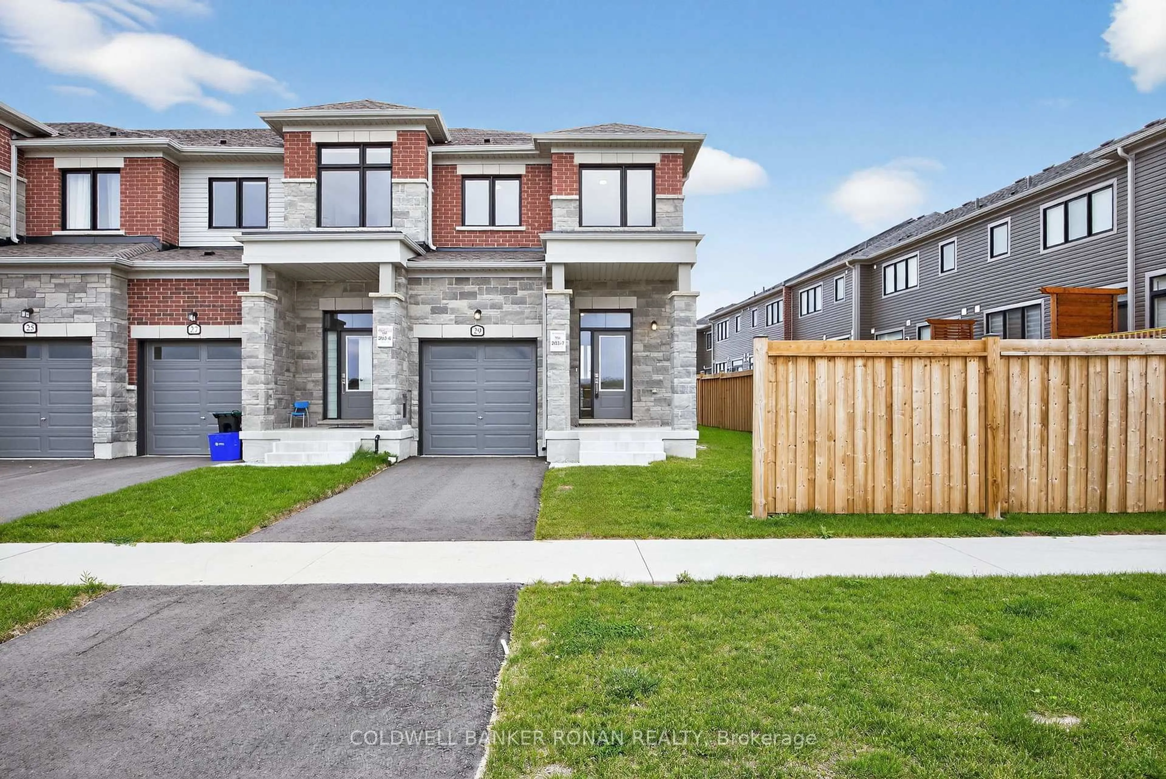 Home with brick exterior material, street for 29 Milady Cres, Barrie Ontario L9J 0X3