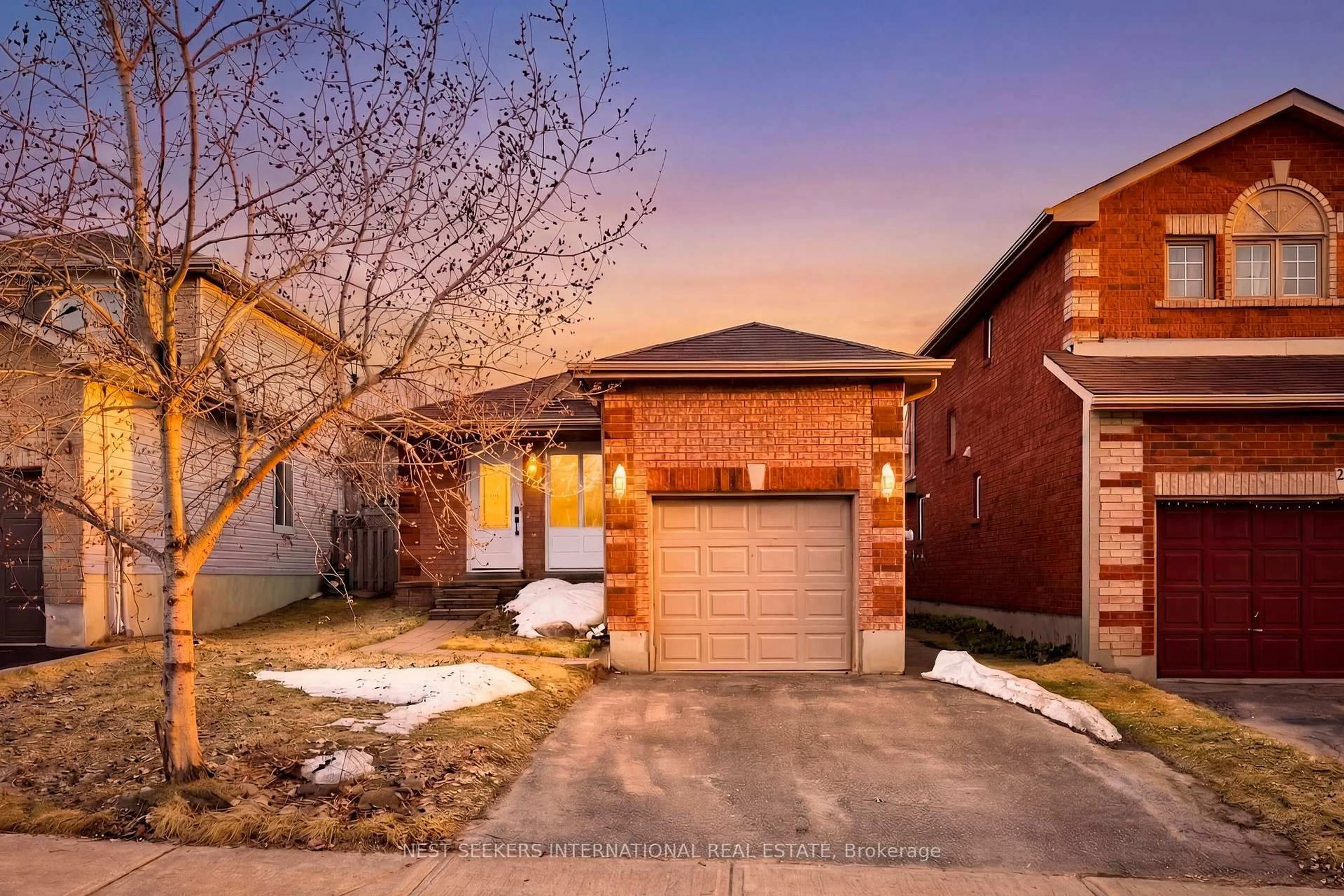 Home with brick exterior material, street for 27 Athabaska Rd, Barrie Ontario L4N 8C9