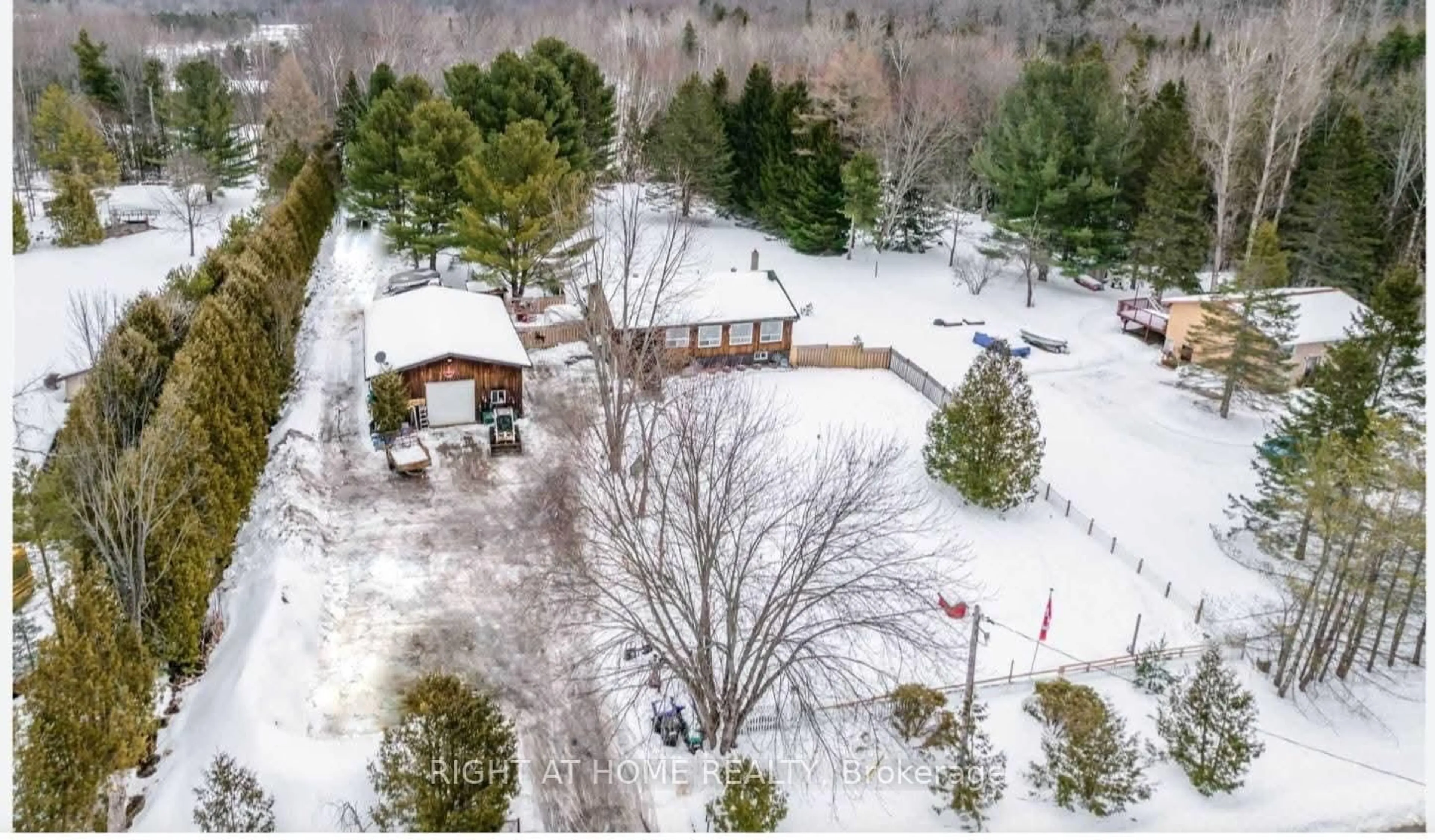 A pic from outside/outdoor area/front of a property/back of a property/a pic from drone, unknown for 177 Medonte 2 Sdrd, Oro-Medonte Ontario L0K 1E0