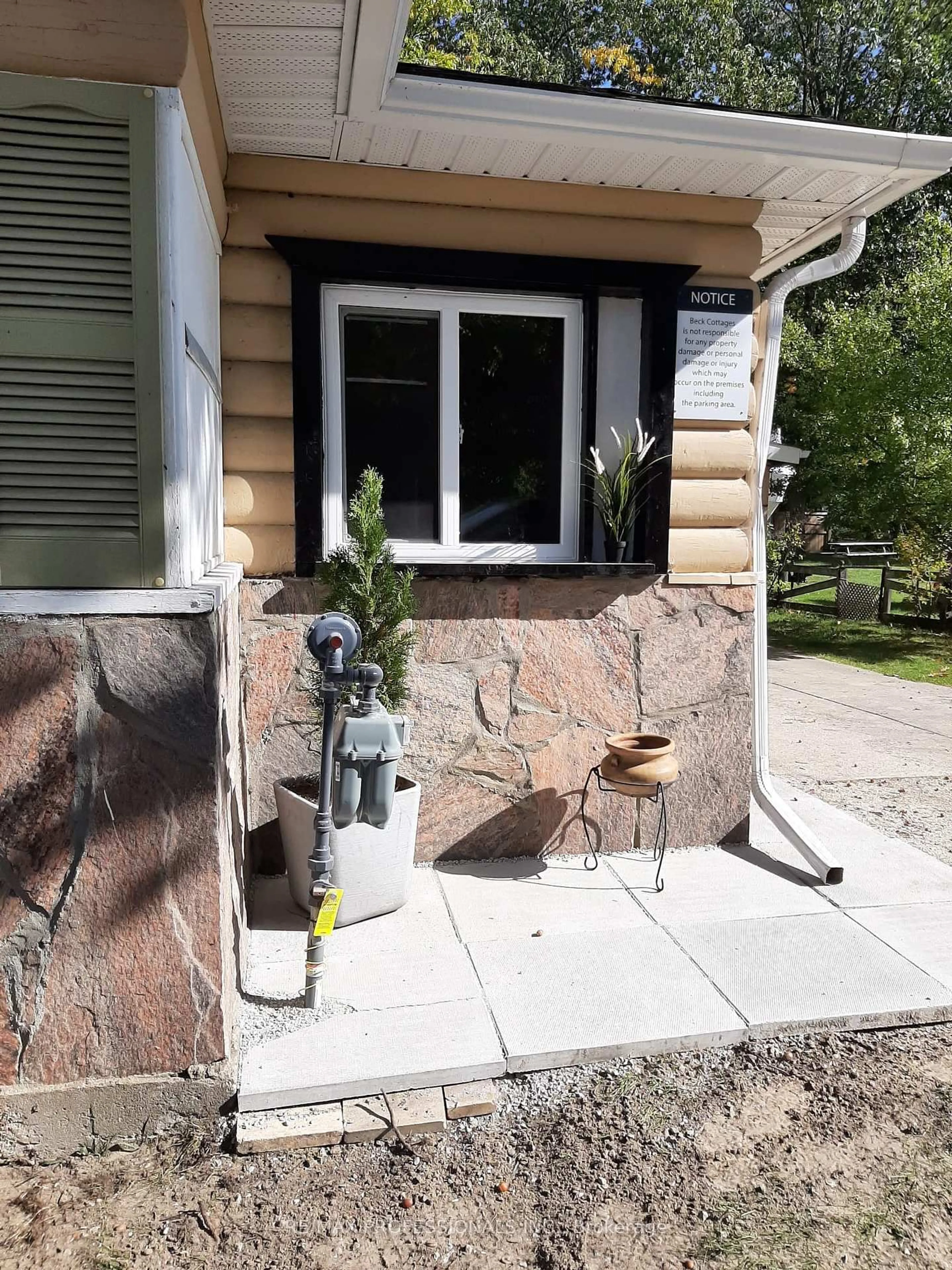 Unknown for 39 Beck St, Wasaga Beach Ontario L9Z 2K9