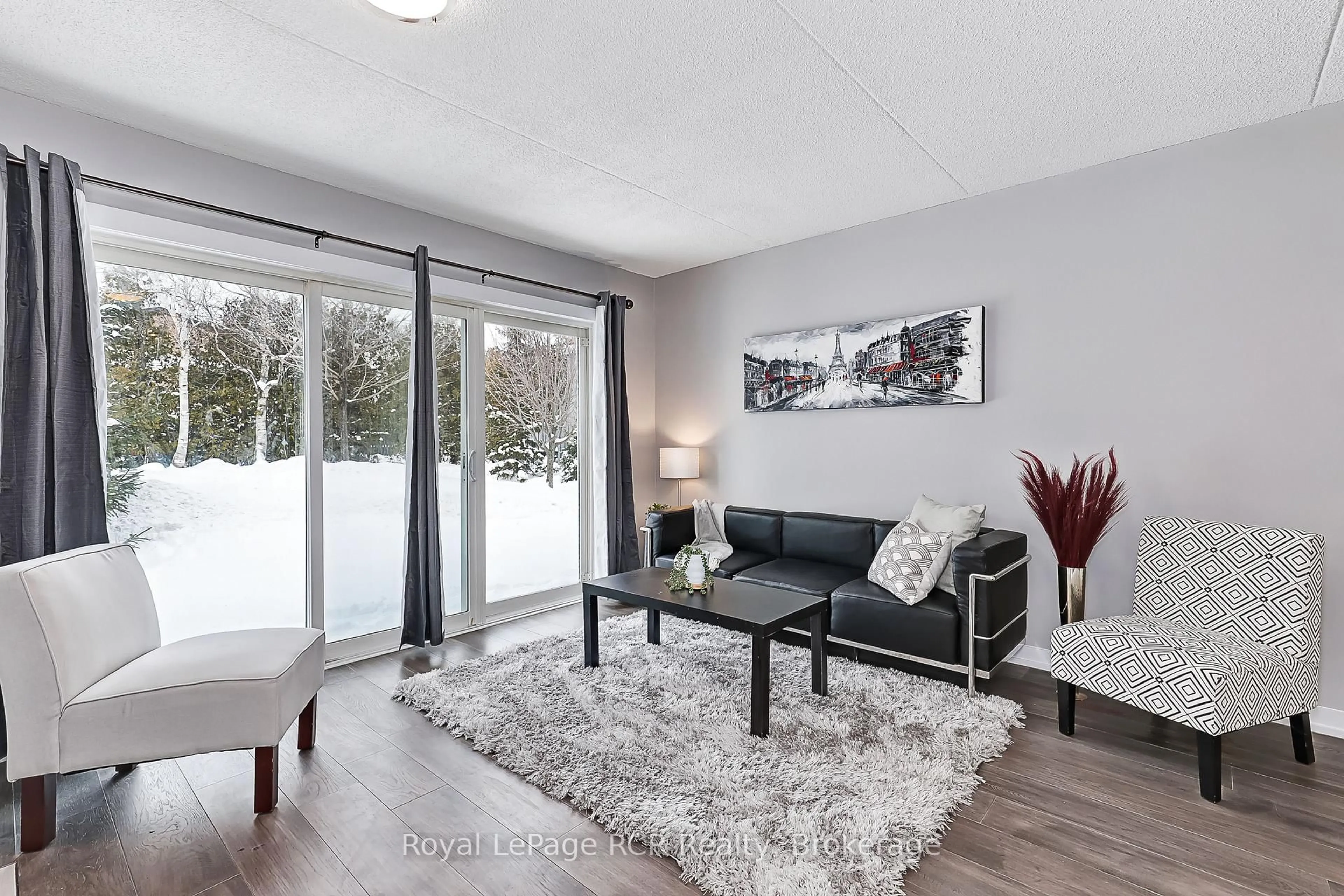 Living room with furniture, unknown for 21 Dawson Dr #80, Collingwood Ontario L9Y 5B4