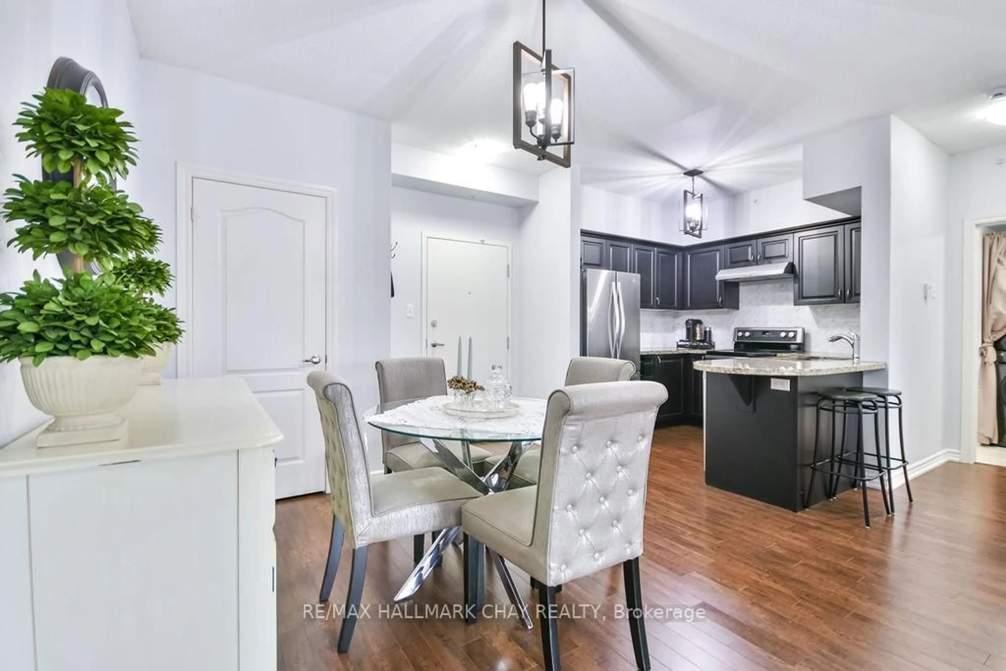 Open concept kitchen, unknown for 43 Ferndale Dr #207, Barrie Ontario L4N 5W6