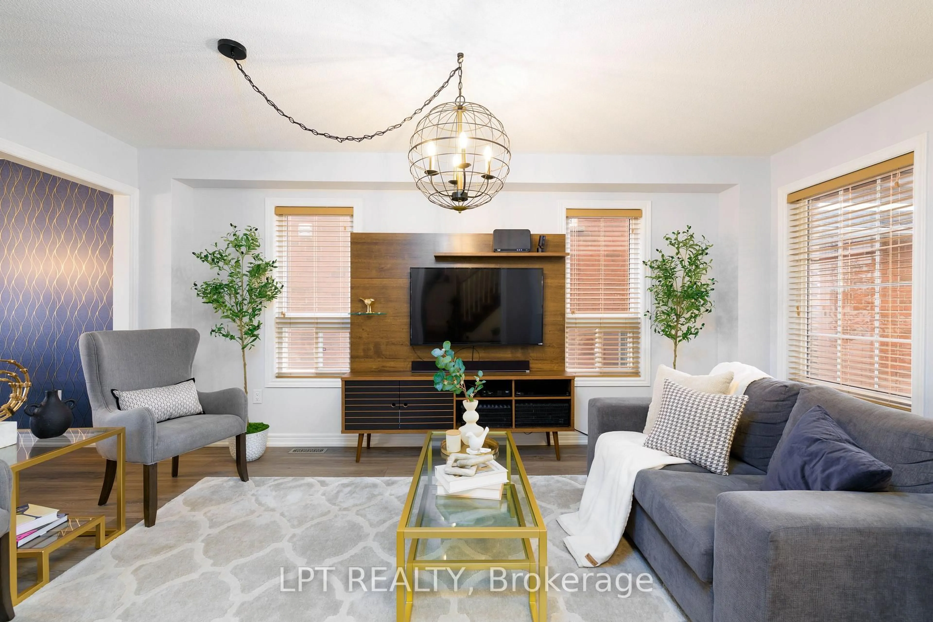 Living room with furniture, unknown for 51 Catherine Dr, Barrie Ontario L4N 0H1