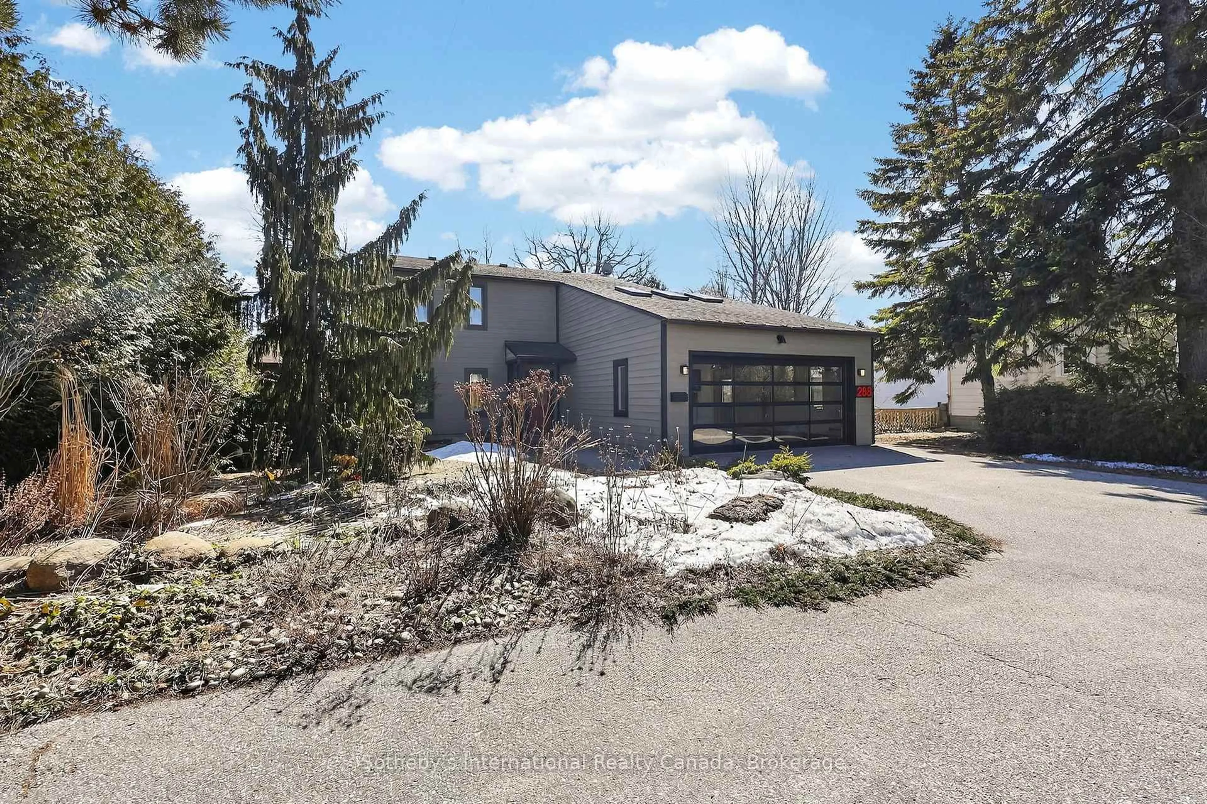 Unknown for 288 Sixth St, Collingwood Ontario L9Y 1Z5