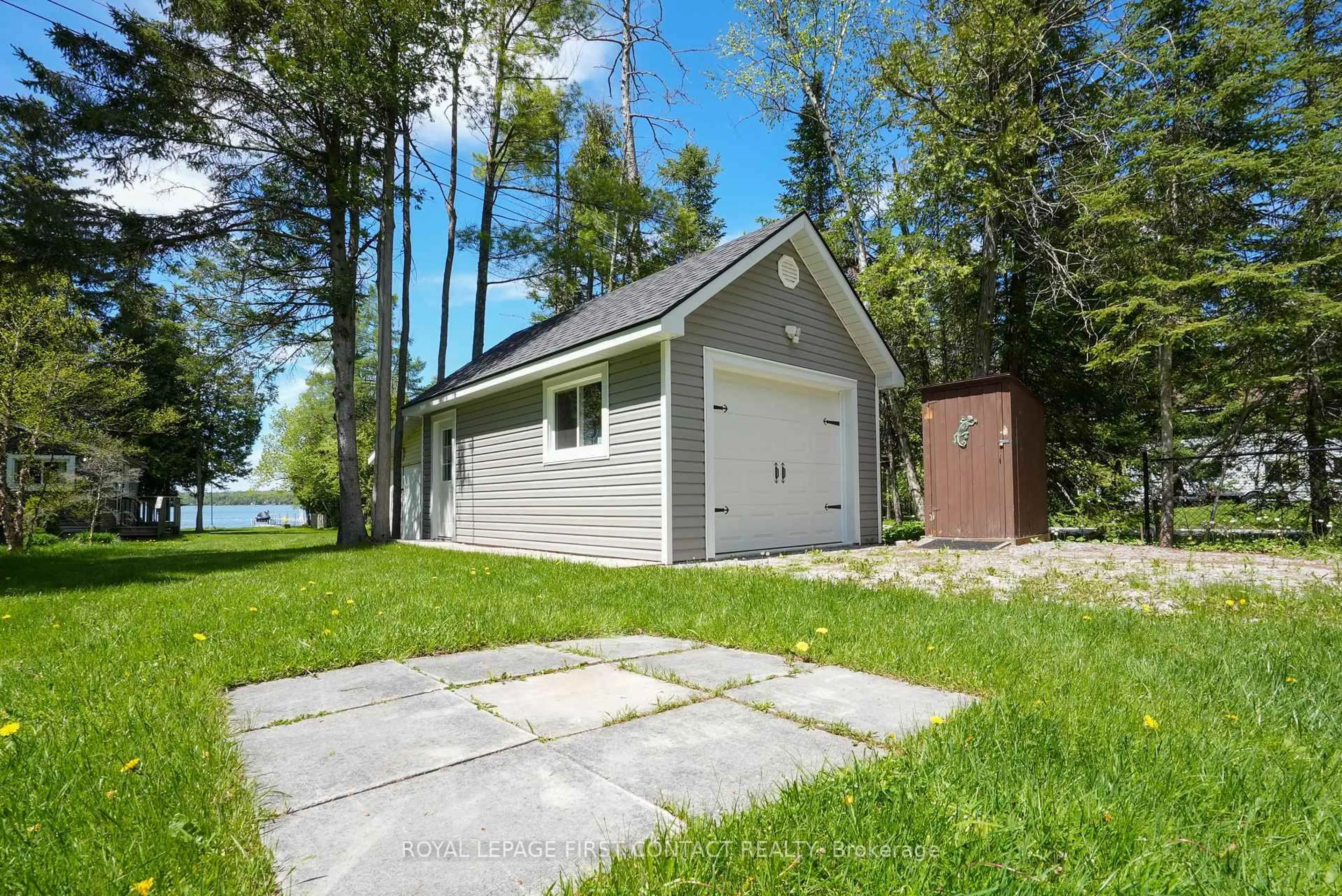 Shed for 8 Buttercup Lane, Springwater Ontario L0L 1P0