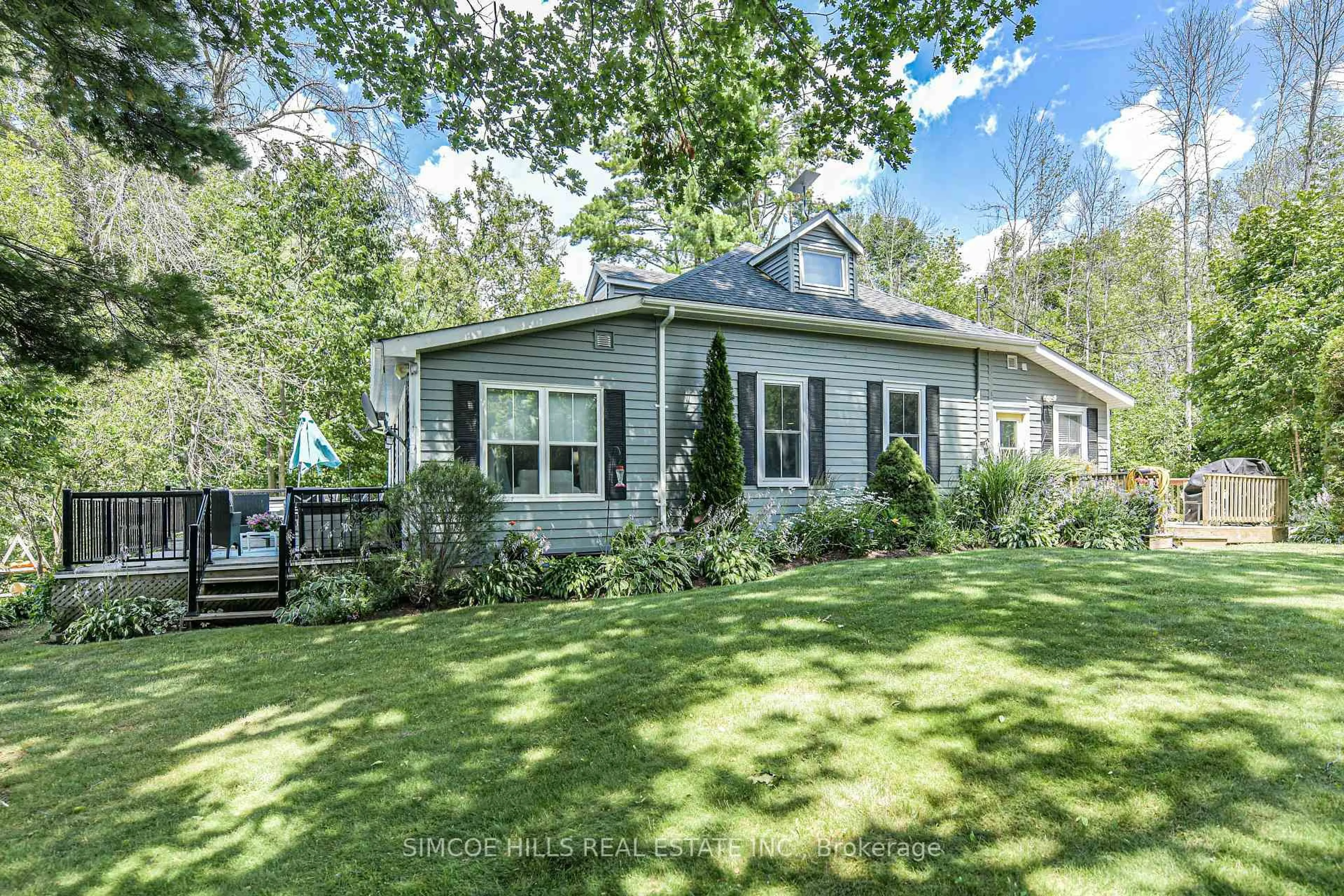 Home with vinyl exterior material, water/lake/river/ocean view for 6888 Pentland Lane, Ramara Ontario L0K 2B0