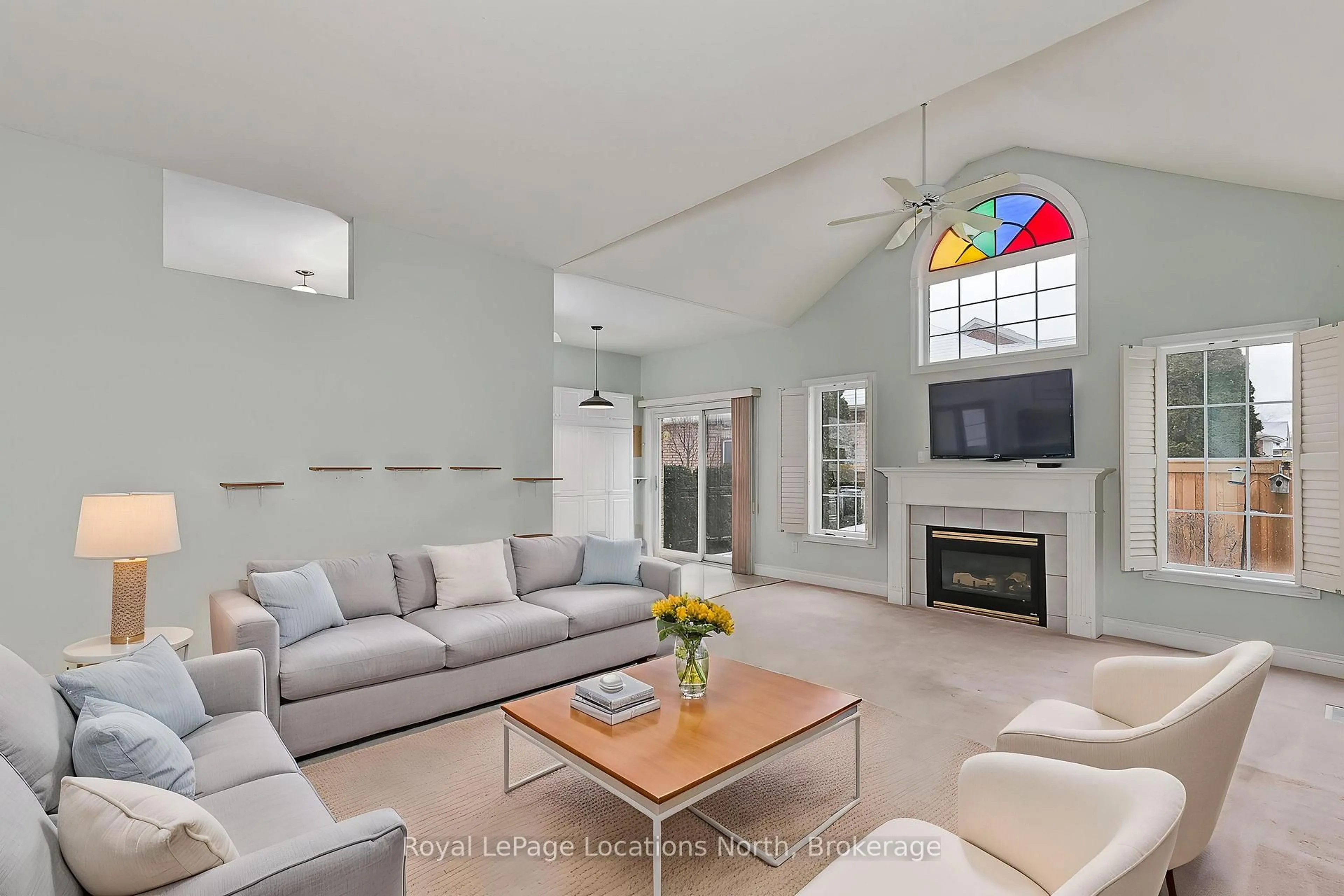 Living room with furniture, unknown for 34 Callary Cres, Collingwood Ontario L9Y 4Y1