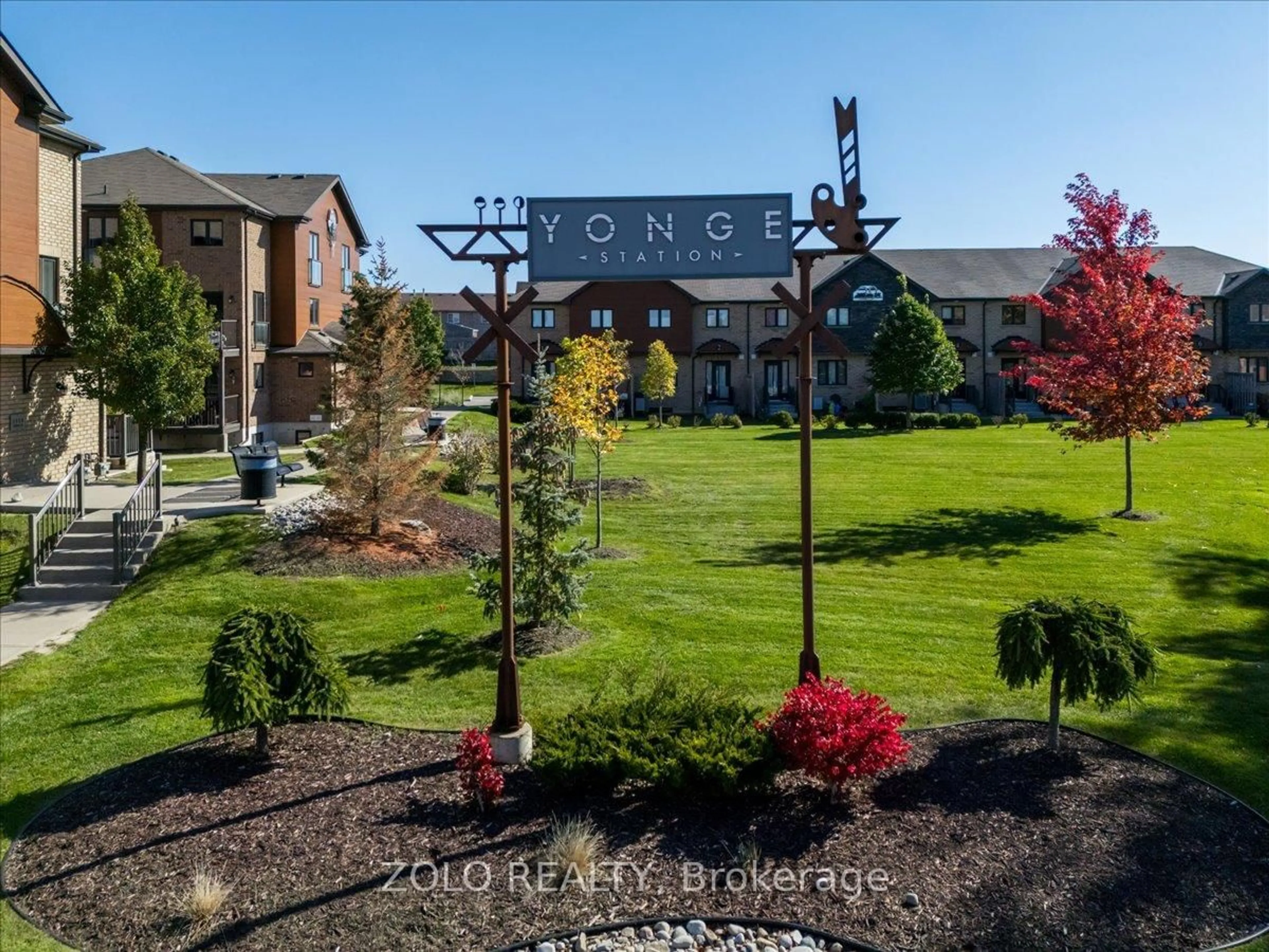 A pic from outside/outdoor area/front of a property/back of a property/a pic from drone, building for 100 Dean Ave #402, Barrie Ontario L9J 0H1