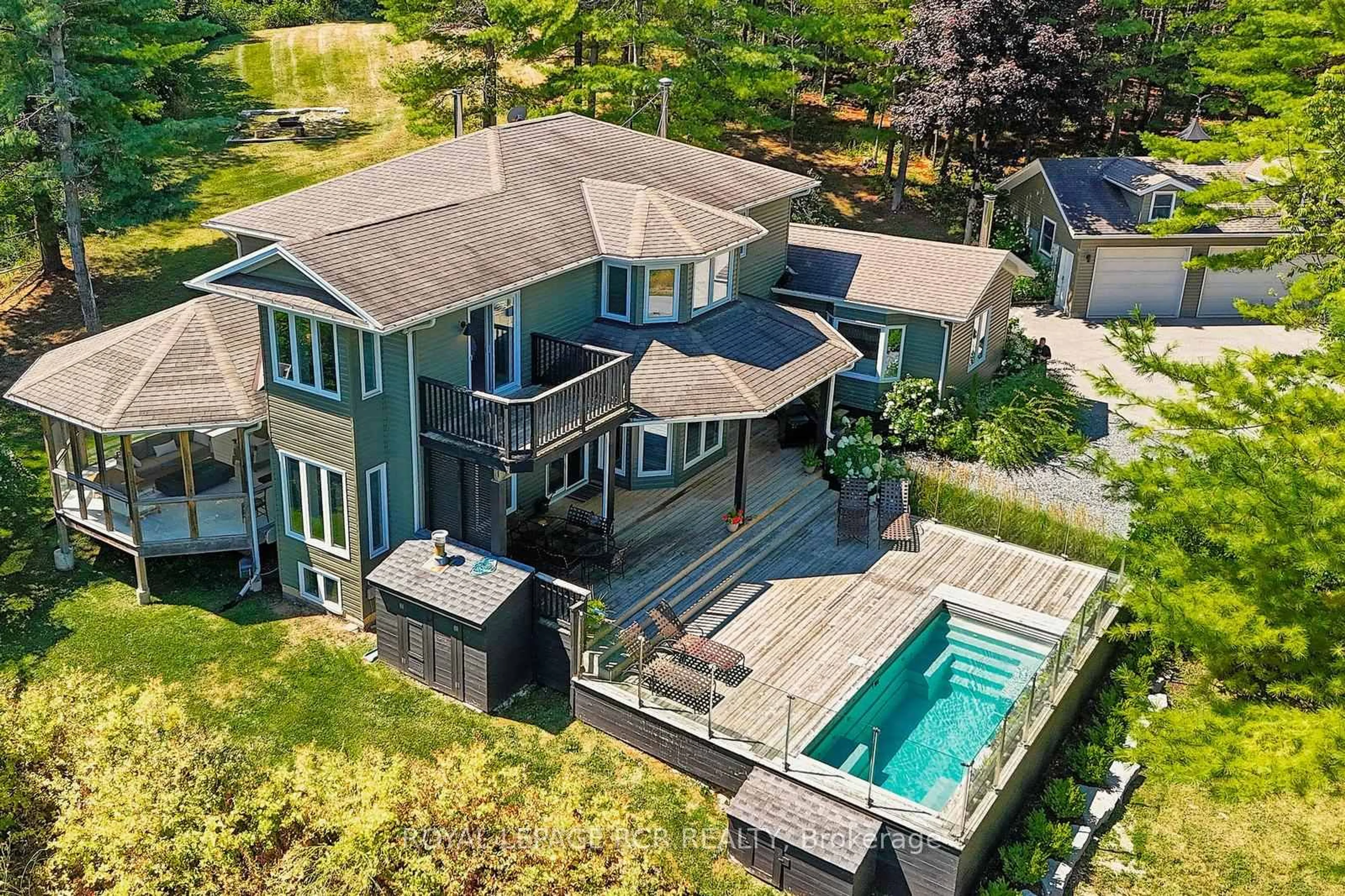 A pic from outside/outdoor area/front of a property/back of a property/a pic from drone, water/lake/river/ocean view for 1614 Nottawasaga Concession Rd 10, Clearview Ontario N0C 1M0