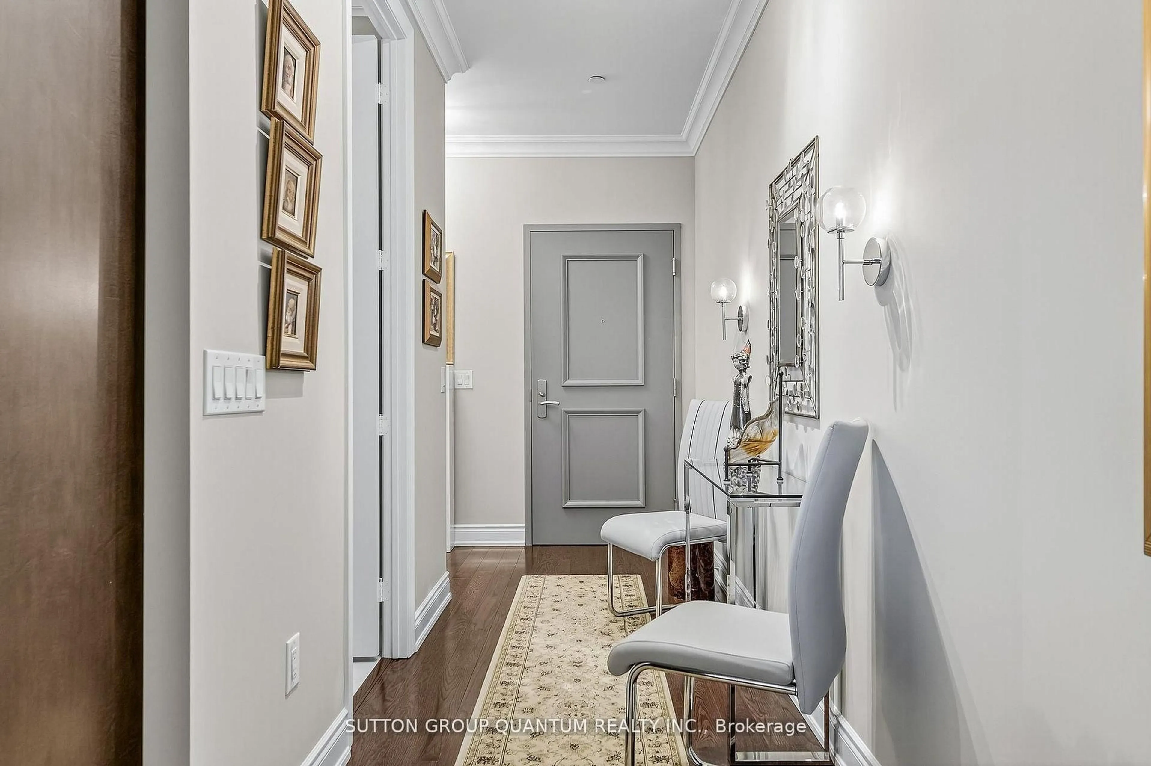 Indoor entryway for 90 Orchard Point Rd #606, Orillia Ontario L3V 8K4