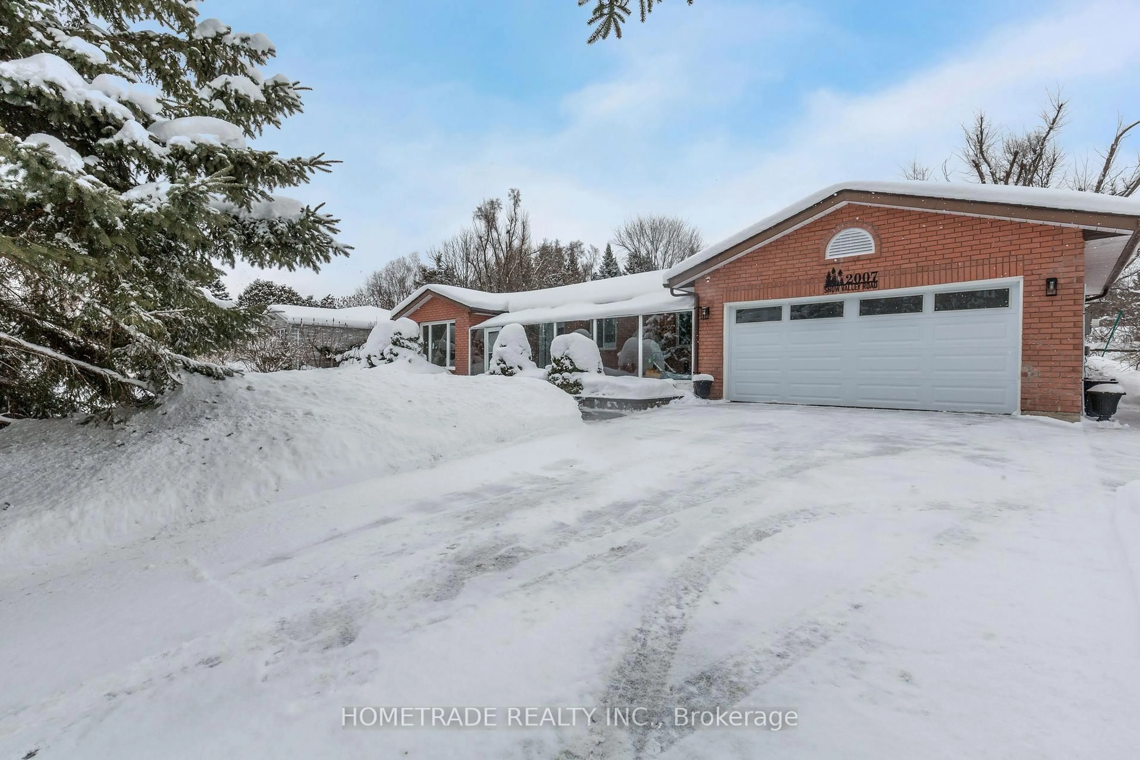 A pic from outside/outdoor area/front of a property/back of a property/a pic from drone, street for 2007 Snow Valley Rd, Springwater Ontario L9X 0H3