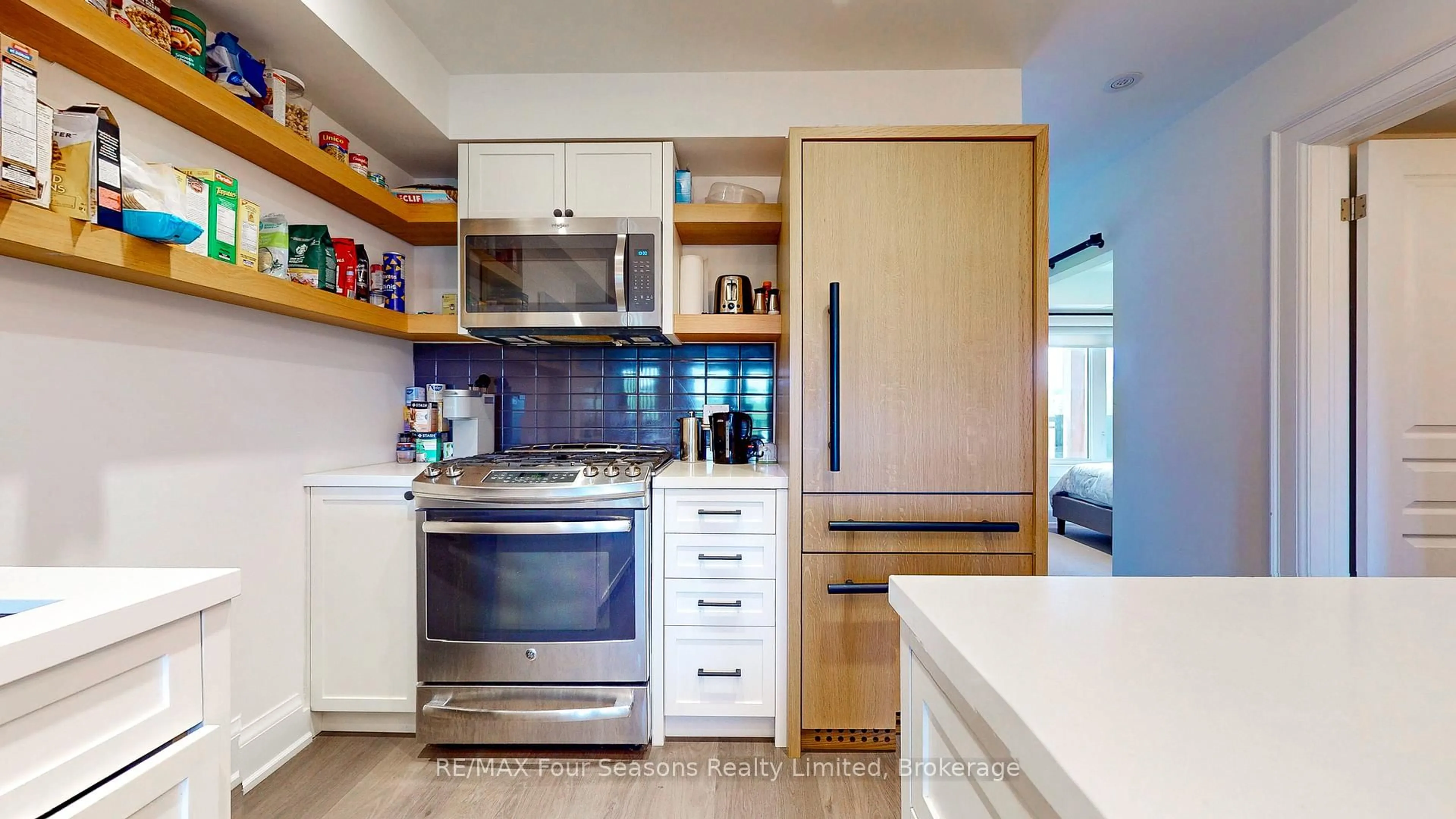 Contemporary kitchen, ceramic/tile floor for 6 Anchorage Cres #203, Collingwood Ontario L9Y 0Y6