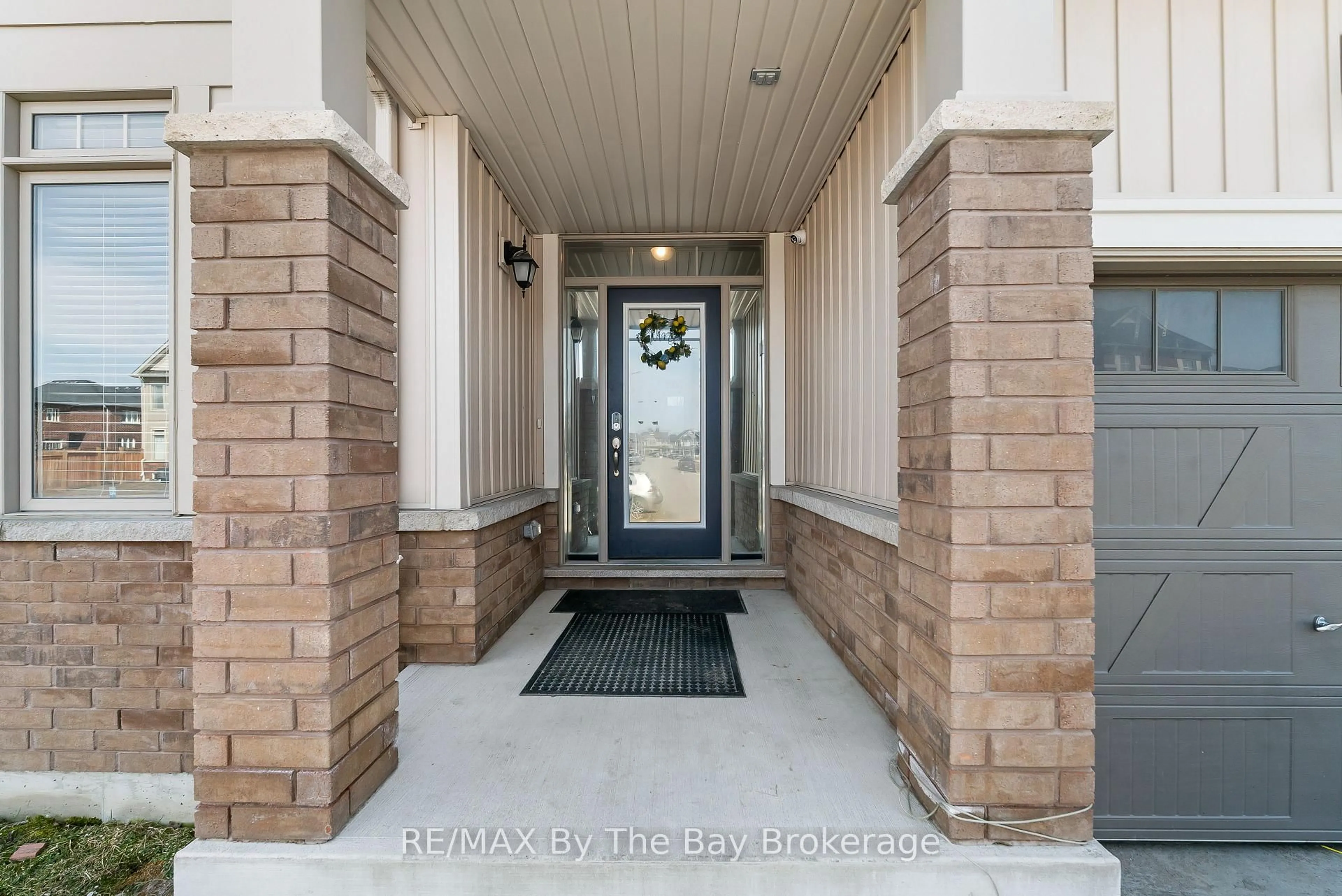 Indoor entryway for 56 Kirby Ave, Collingwood Ontario L9Y 3Y8