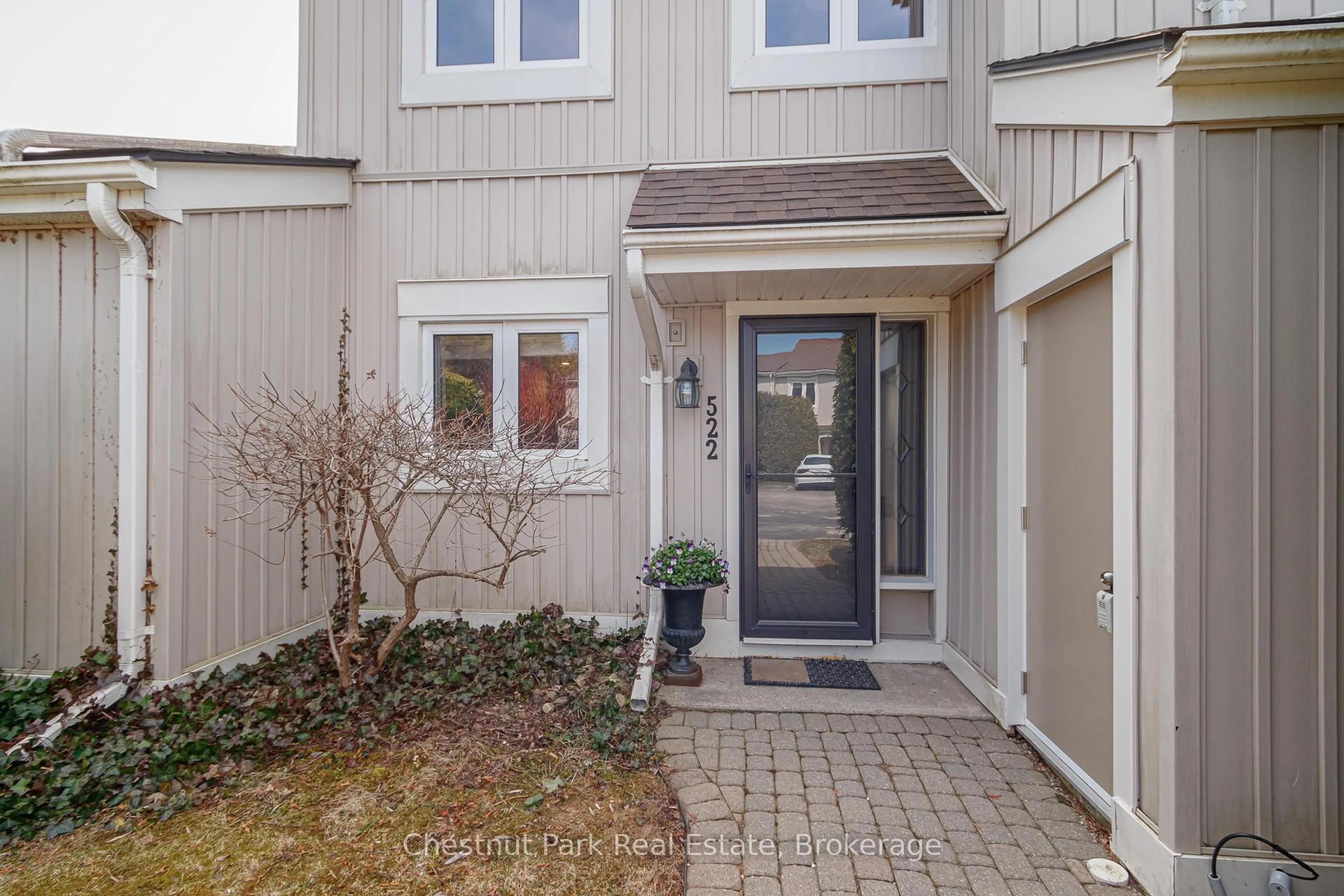Indoor entryway for 522 Oxbow Cres, Collingwood Ontario L9Y 5B4