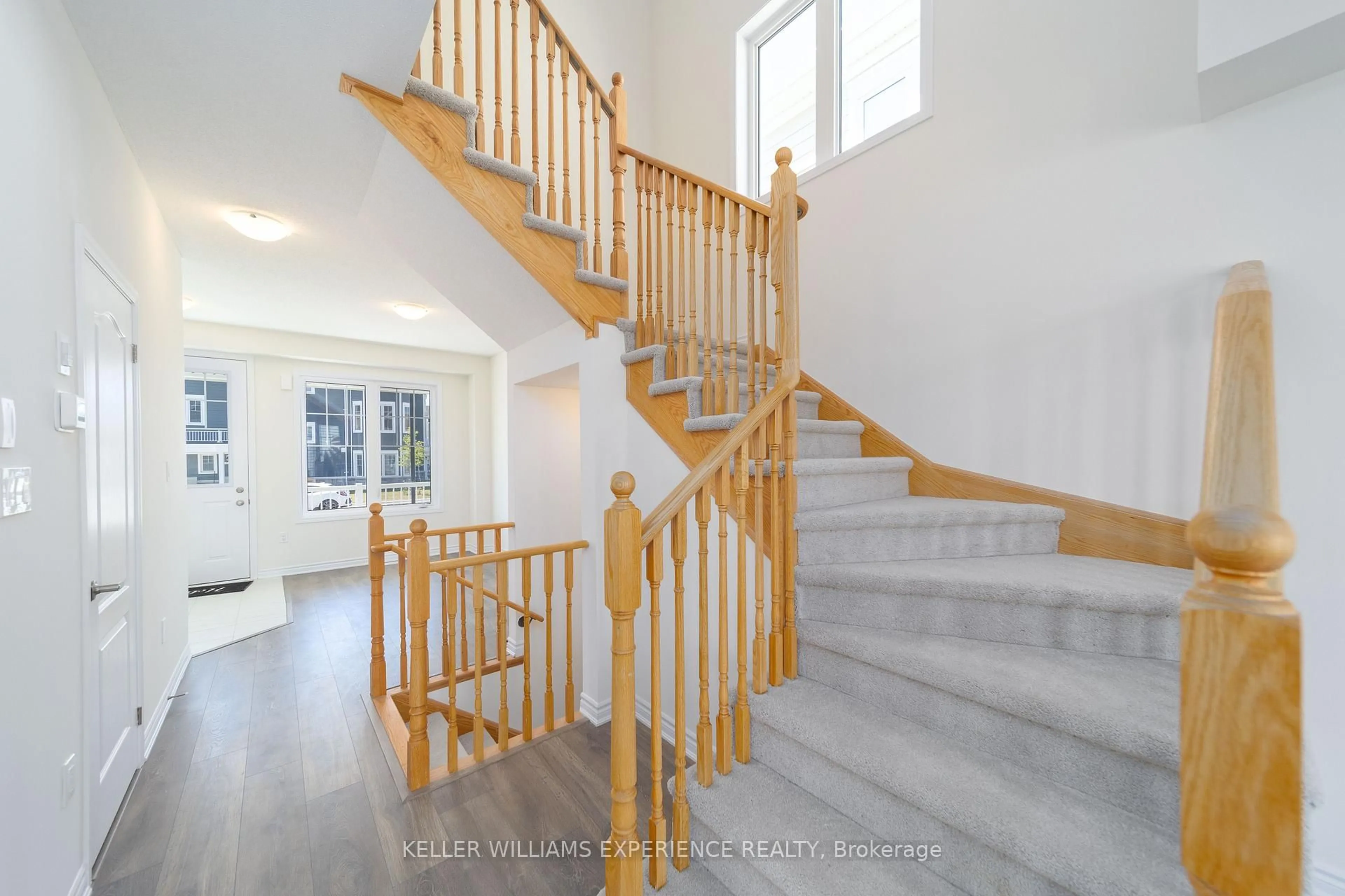 Stairs for 4 Shapira Ave, Wasaga Beach Ontario L9Z 0K1
