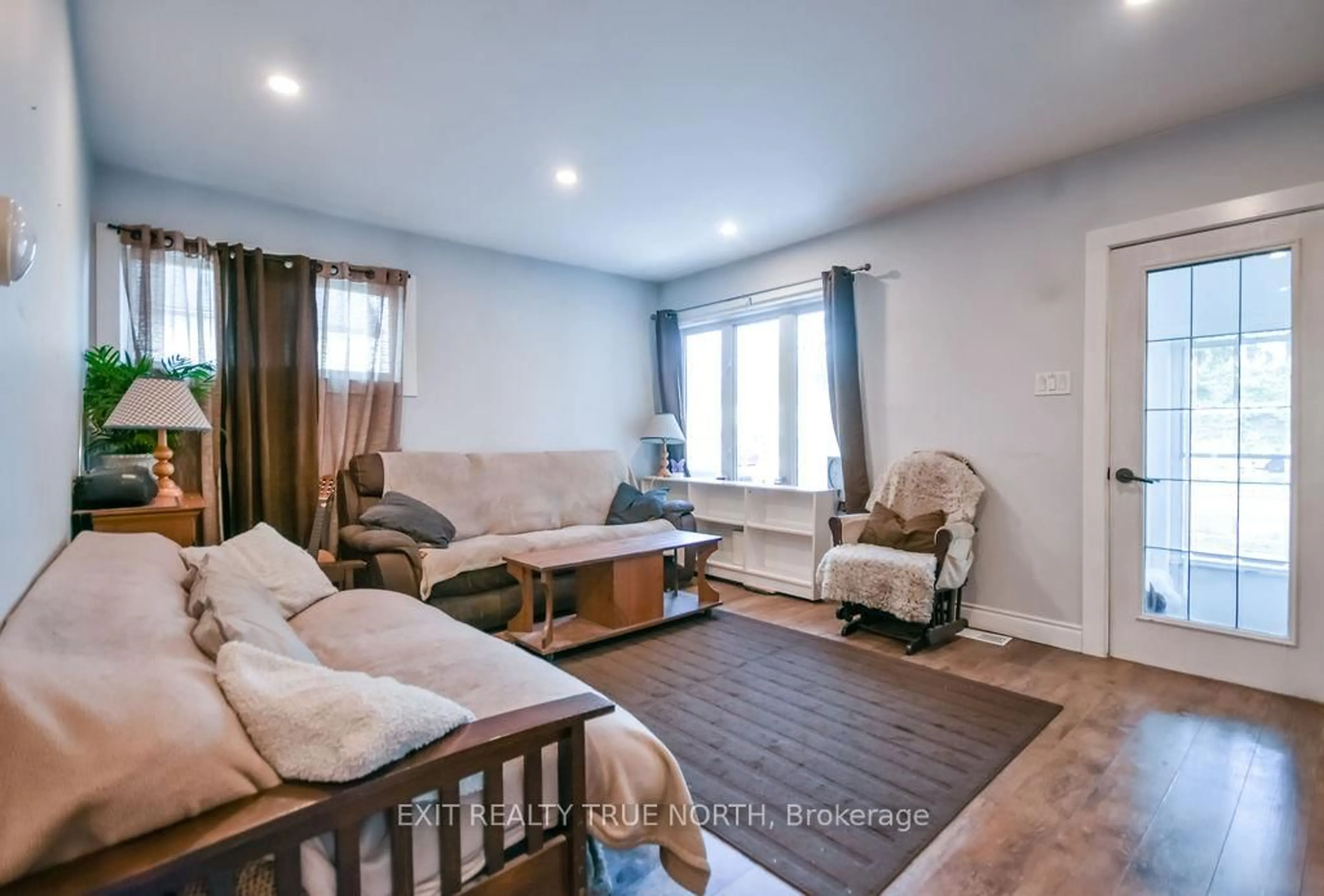 Living room with furniture, unknown for 125 Queen St, Springwater Ontario L0L 1P0