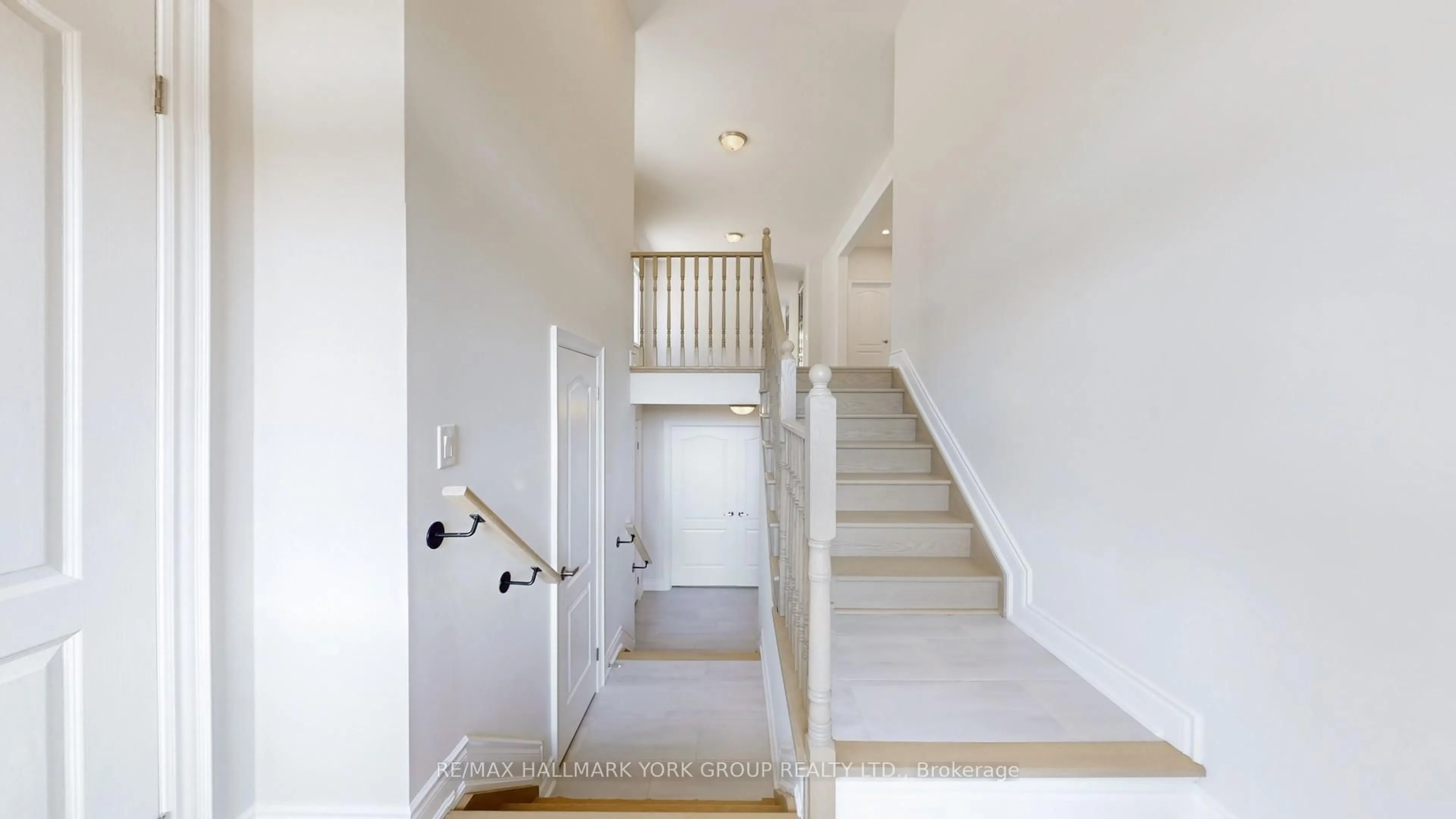 Unknown for 2966 Monarch Dr, Orillia Ontario L3V 8M8