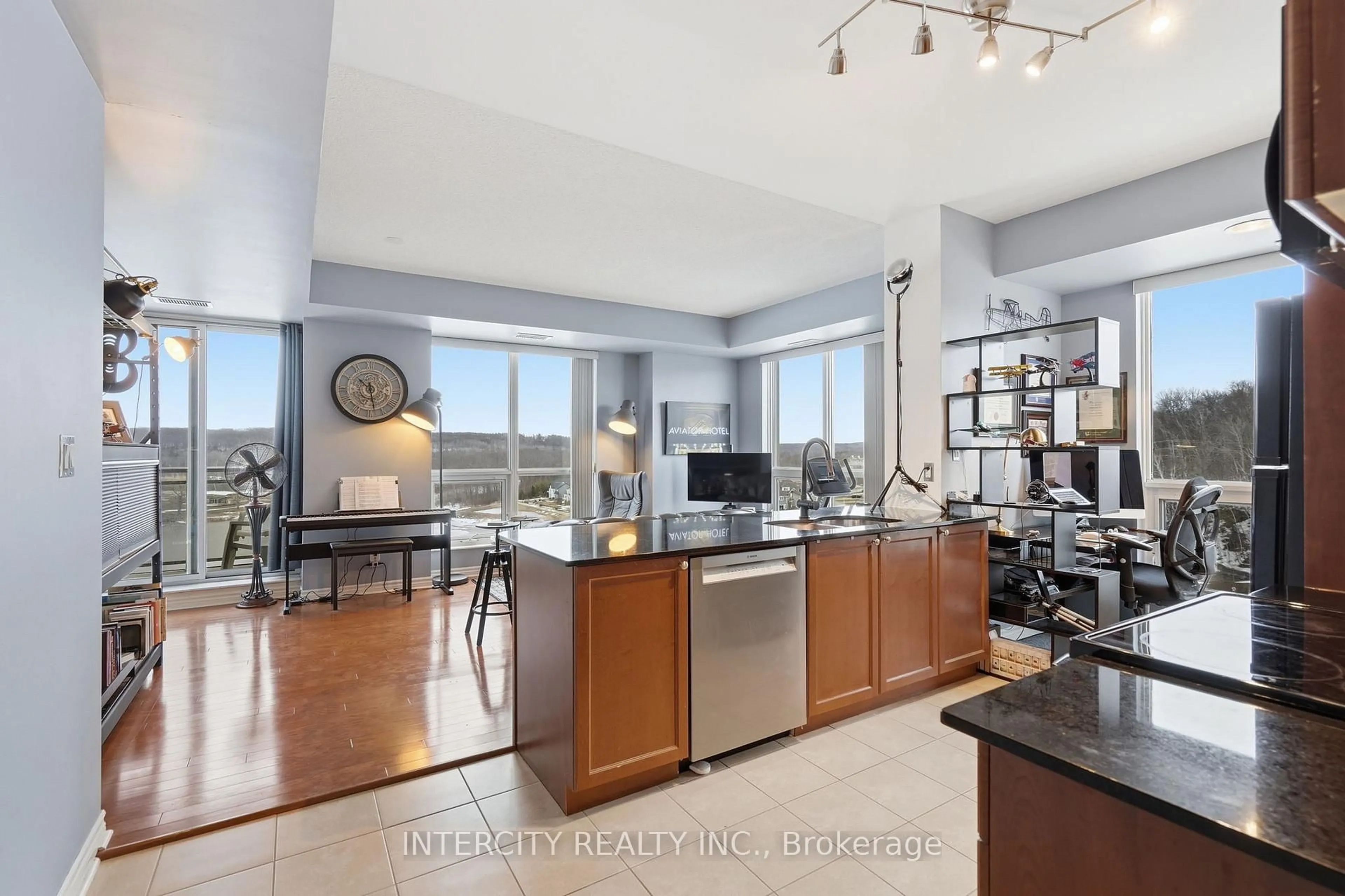 Open concept kitchen, unknown for 699 Aberdeen Blvd #807, Midland Ontario L4R 5P2