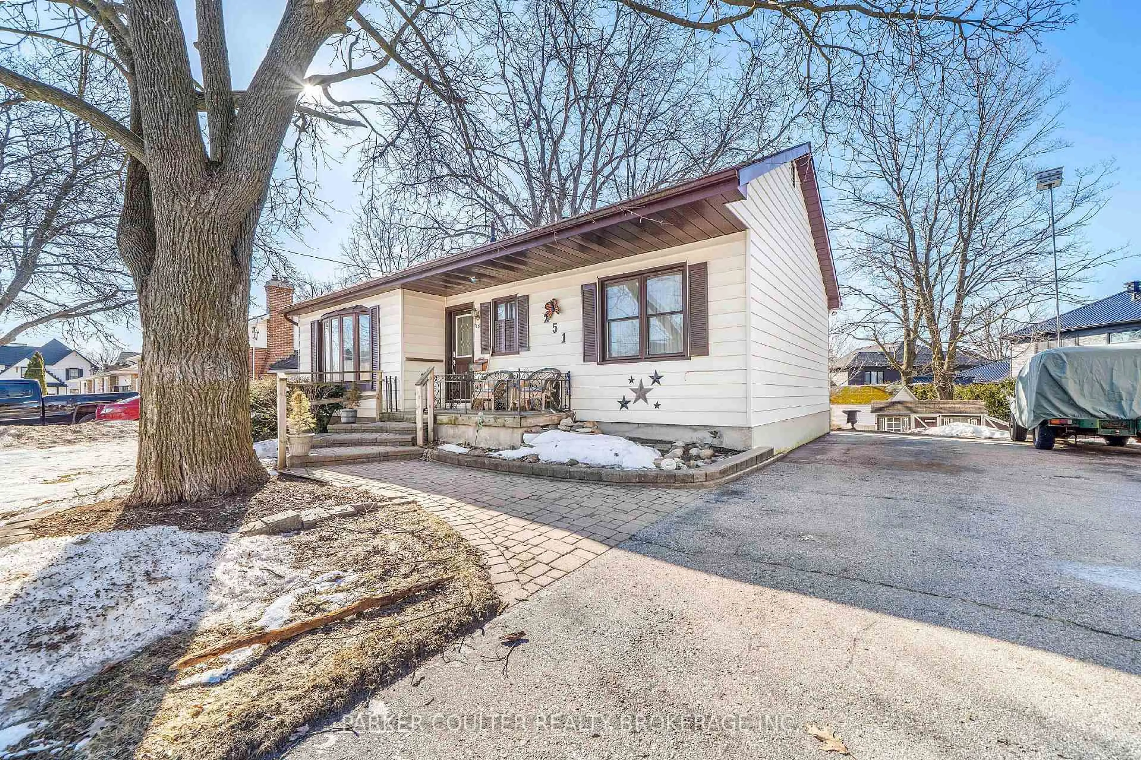 Unknown for 251 Codrington St, Barrie Ontario L4M 1S6