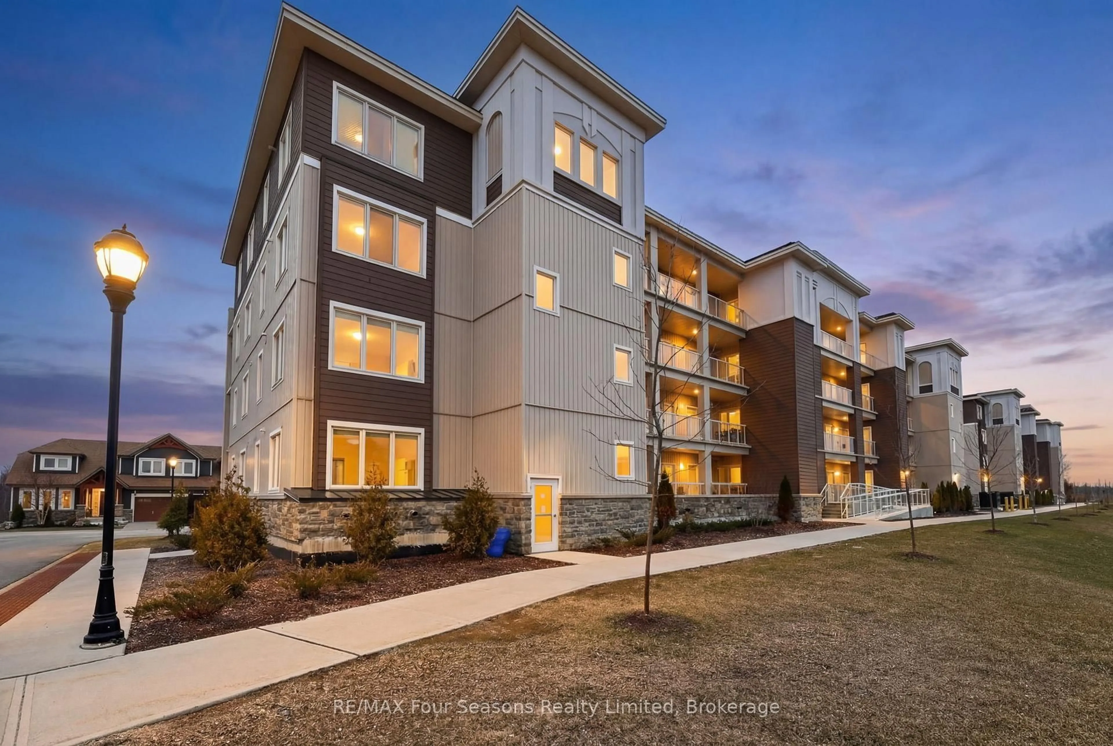 Unknown for 17 Spooner Cres #108, Collingwood Ontario L9Y 1T3