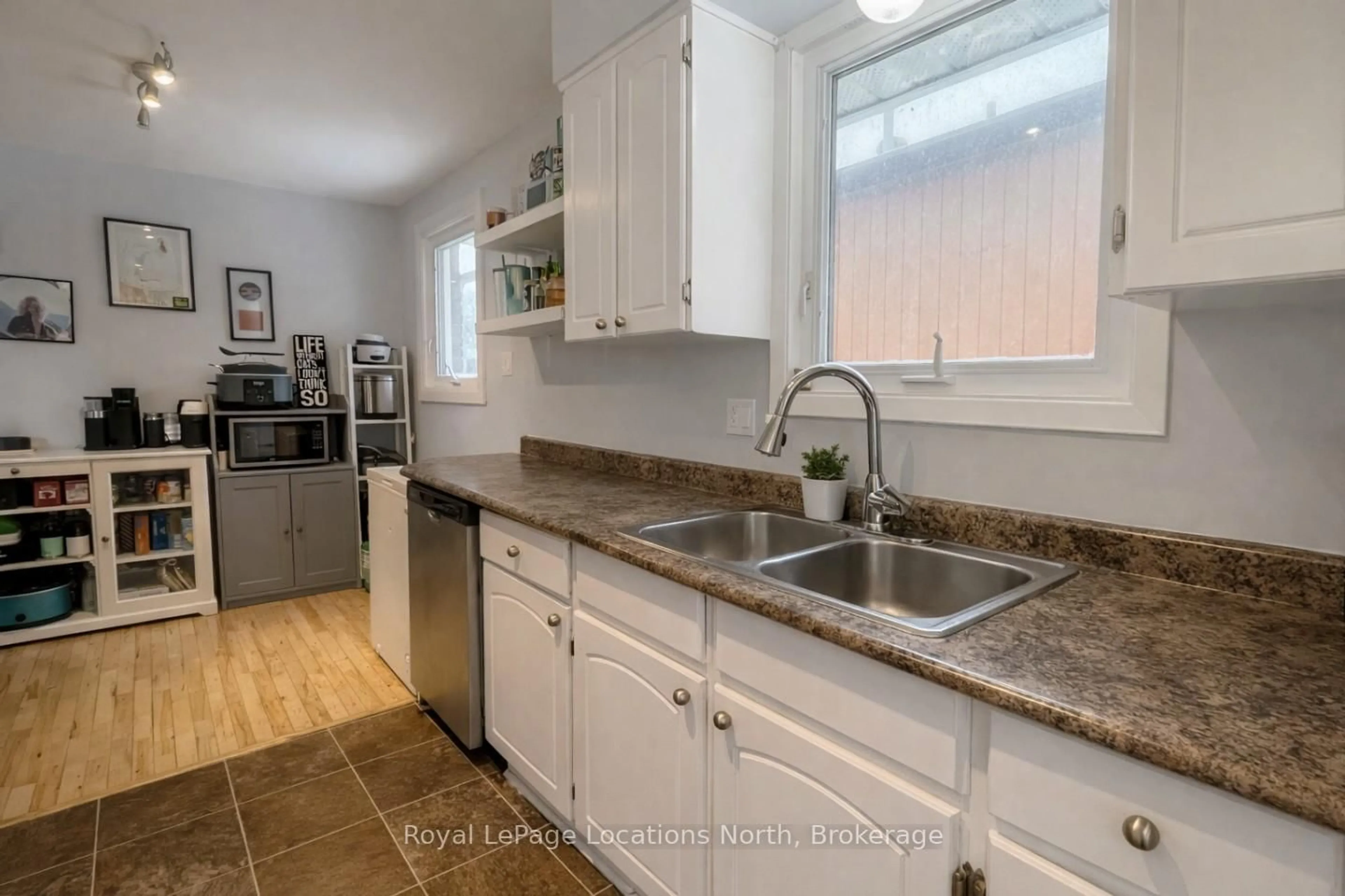 Unknown for 32 Courtice Cres, Collingwood Ontario L9Y 4G1