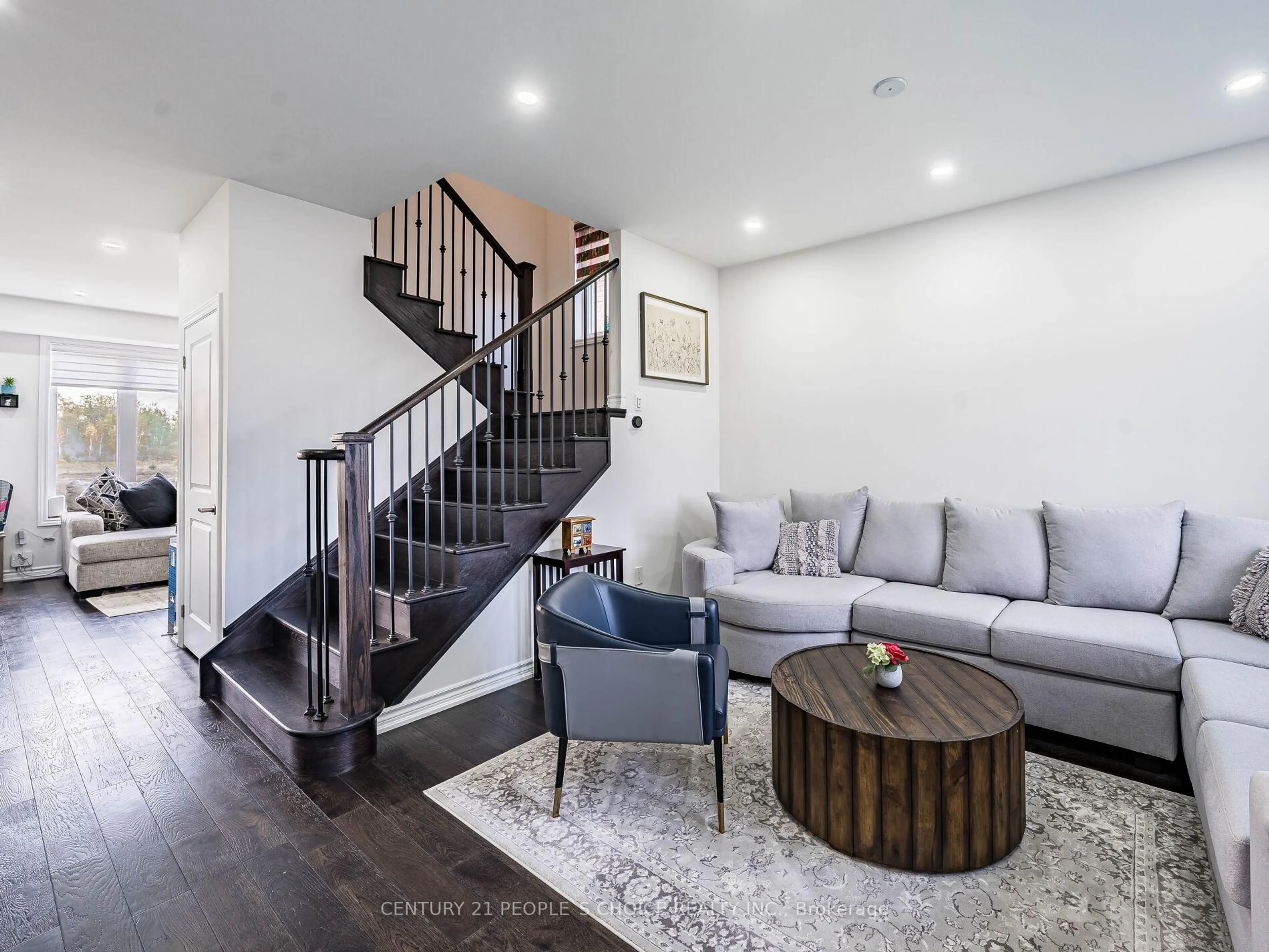 Living room with furniture, unknown for 257 Duncan St, Clearview Ontario L0M 1S0