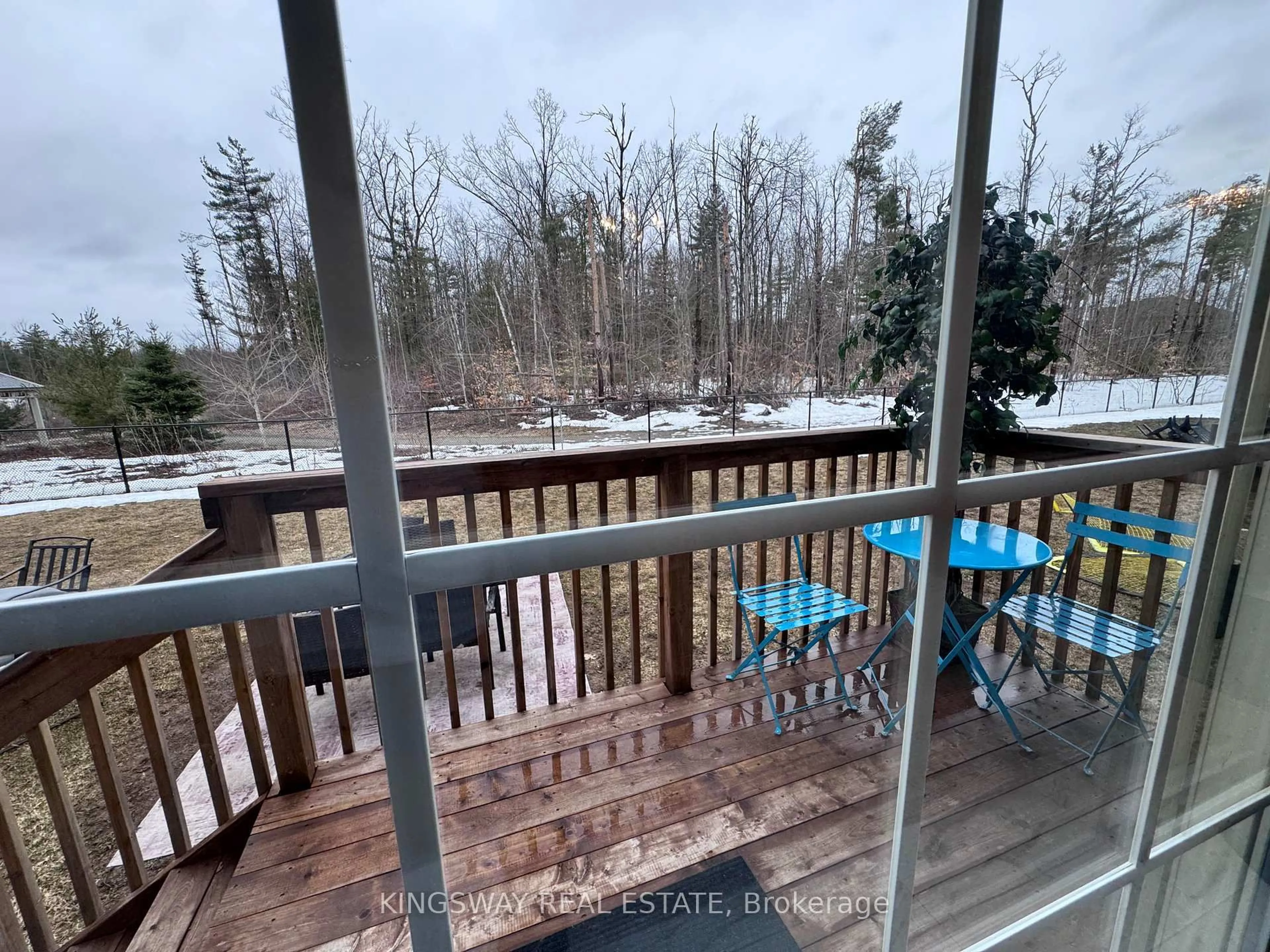 Balcony in the apartment, water/lake/river/ocean view for 30 Moreau Way, Springwater Ontario L9X 0S6