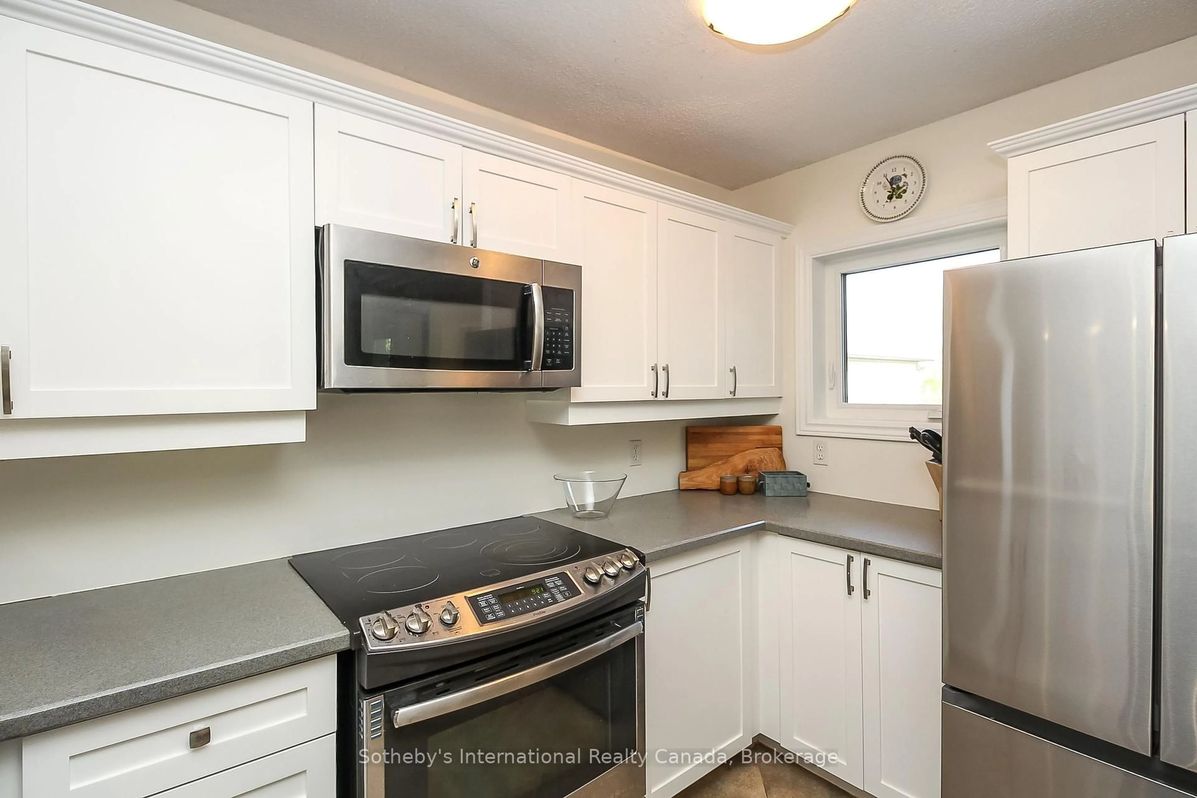 Standard kitchen, unknown for 771 Johnston Park Ave, Collingwood Ontario L9Y 5C7